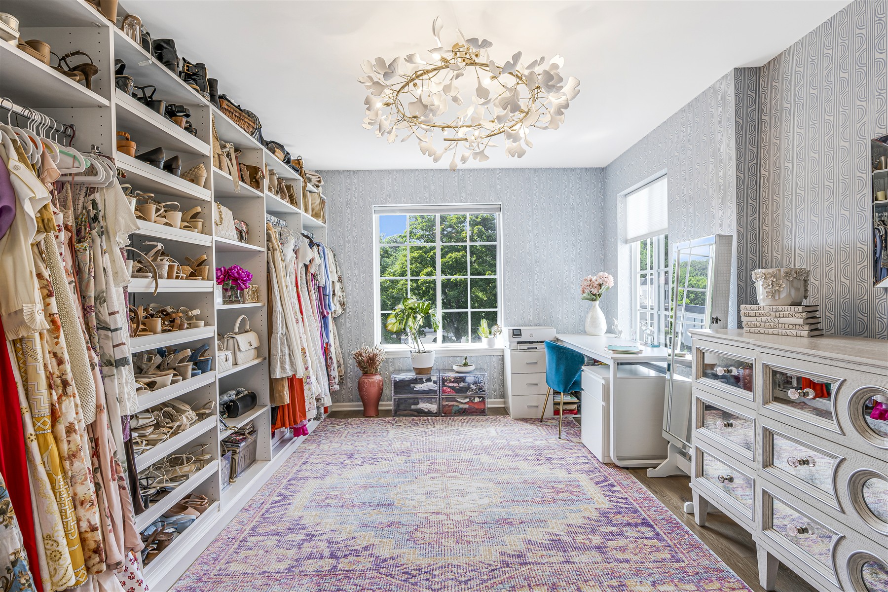  ?Sutton Woods? Beautifully Updated End Unit Townhome - 物件實景