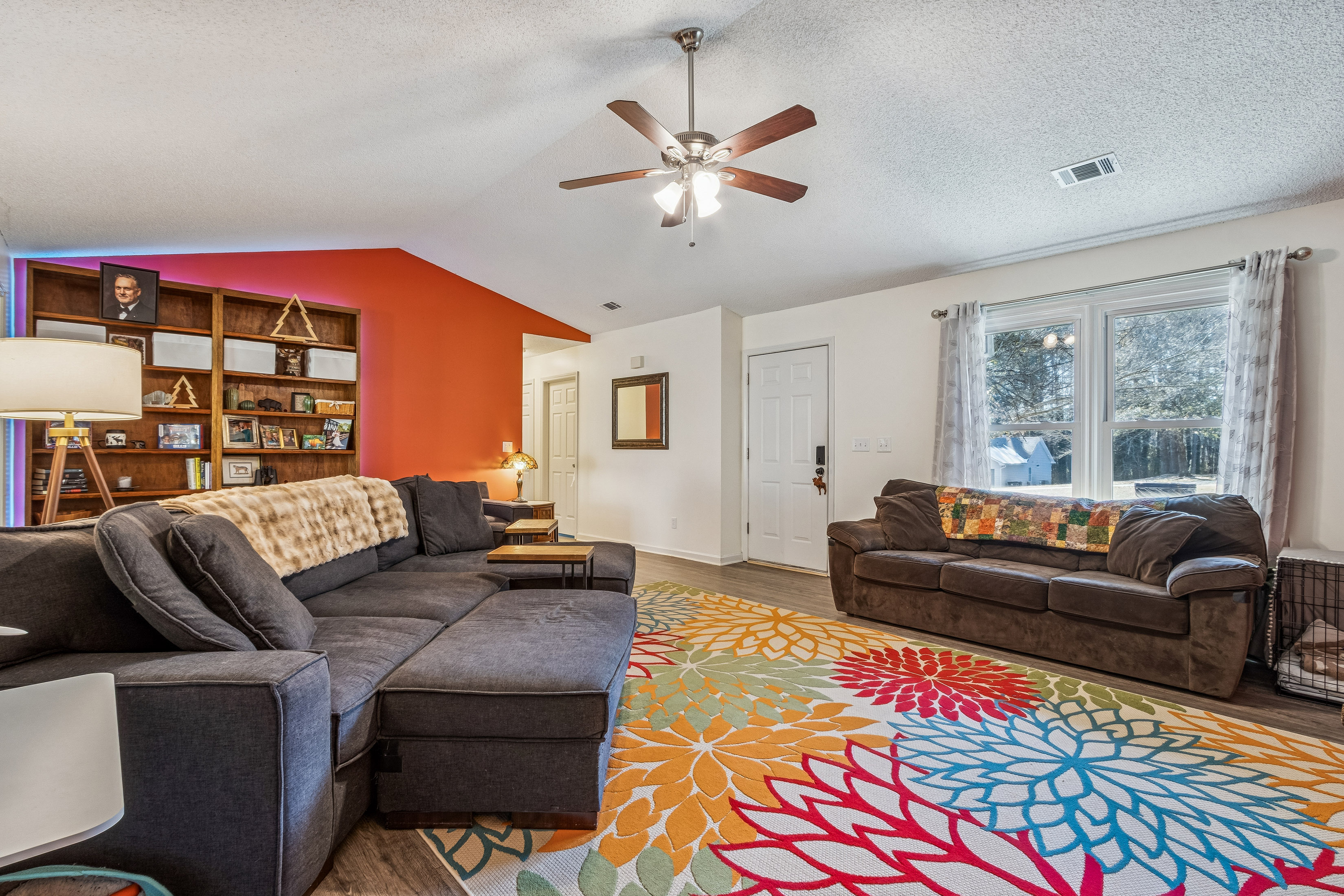  Beautifully Updated Home on a Quiet Cul-de-sac Street - 物件實景