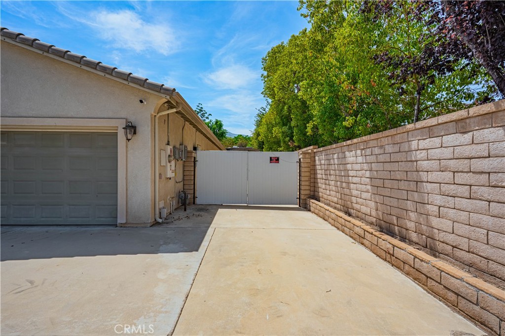LAKE ELSINORE, California, 92530, United States, 5 Bedrooms Bedrooms, ,3 BathroomsBathrooms,Residential,For Sale,1828180