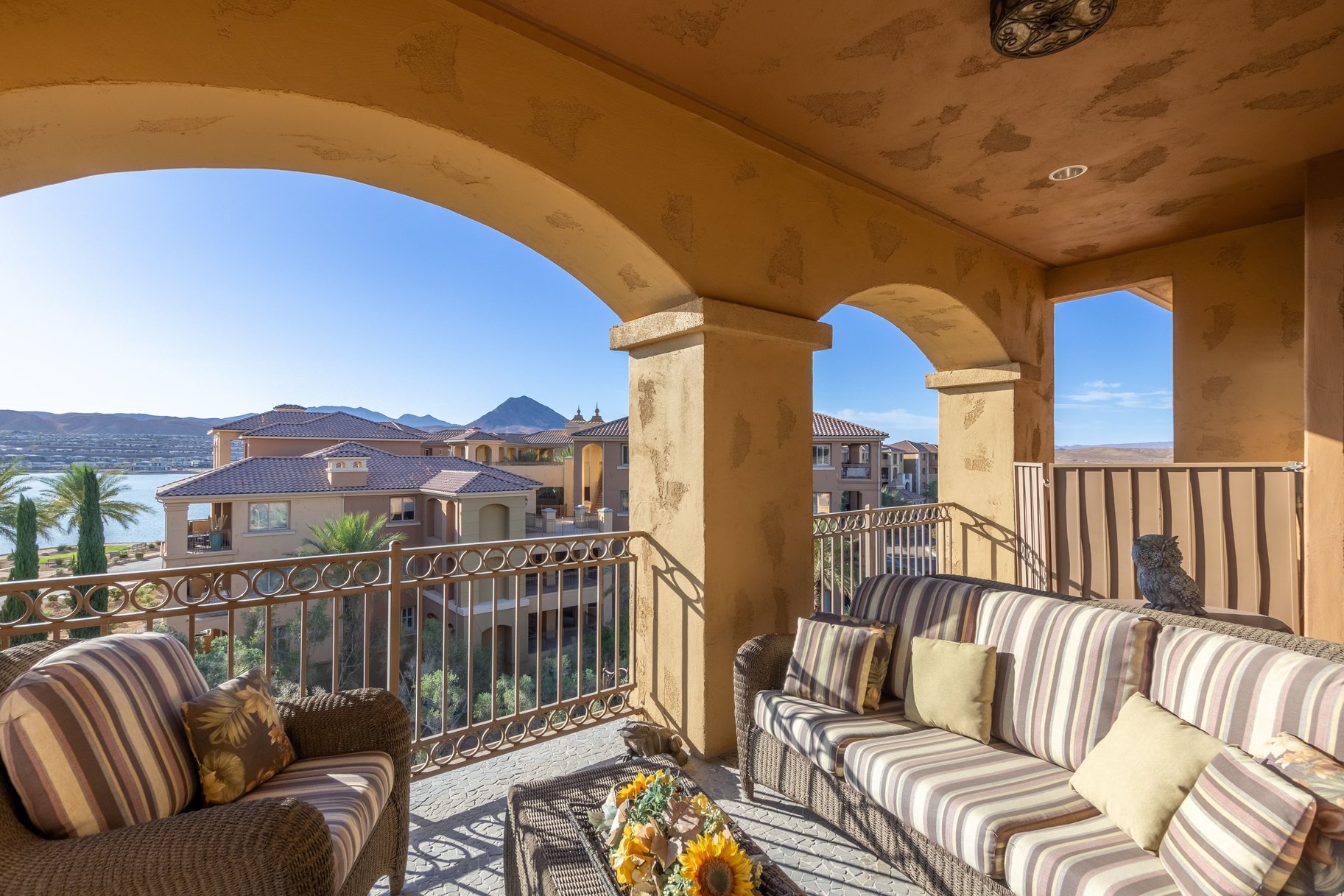  Lake Las Vegas Furnished 3 Beds, 3 Bath With Den Penthouse & Lake Views - 物件實景
