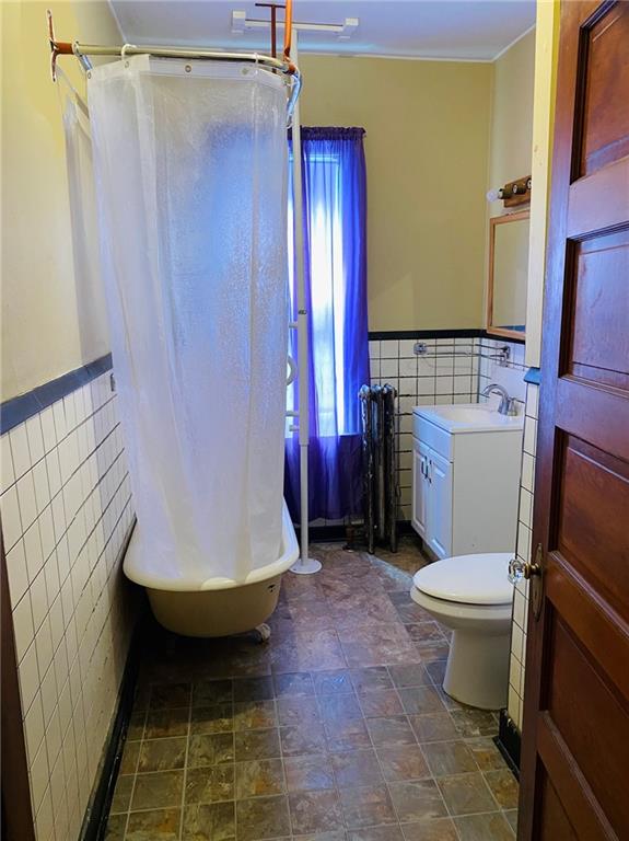 Providence, Rhode Island, 02908, United States, 9 Bedrooms Bedrooms, ,3 BathroomsBathrooms,Residential,For Sale,2036467