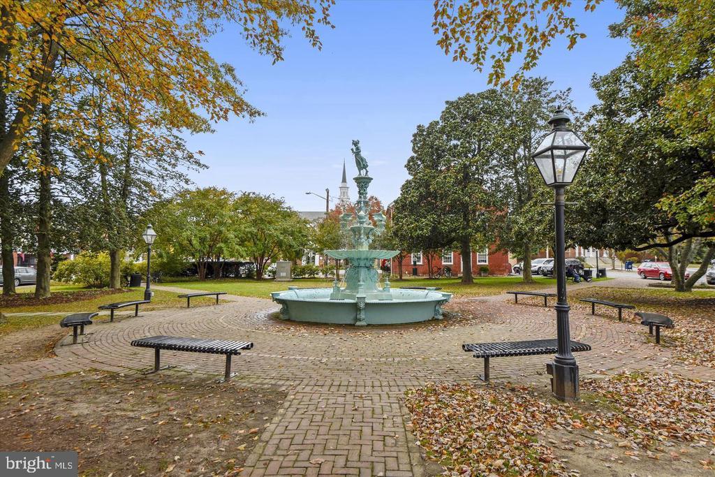 Chestertown, Maryland, 21620, United States, 2 Bedrooms Bedrooms, ,3 BathroomsBathrooms,Residential,For Sale,1949914