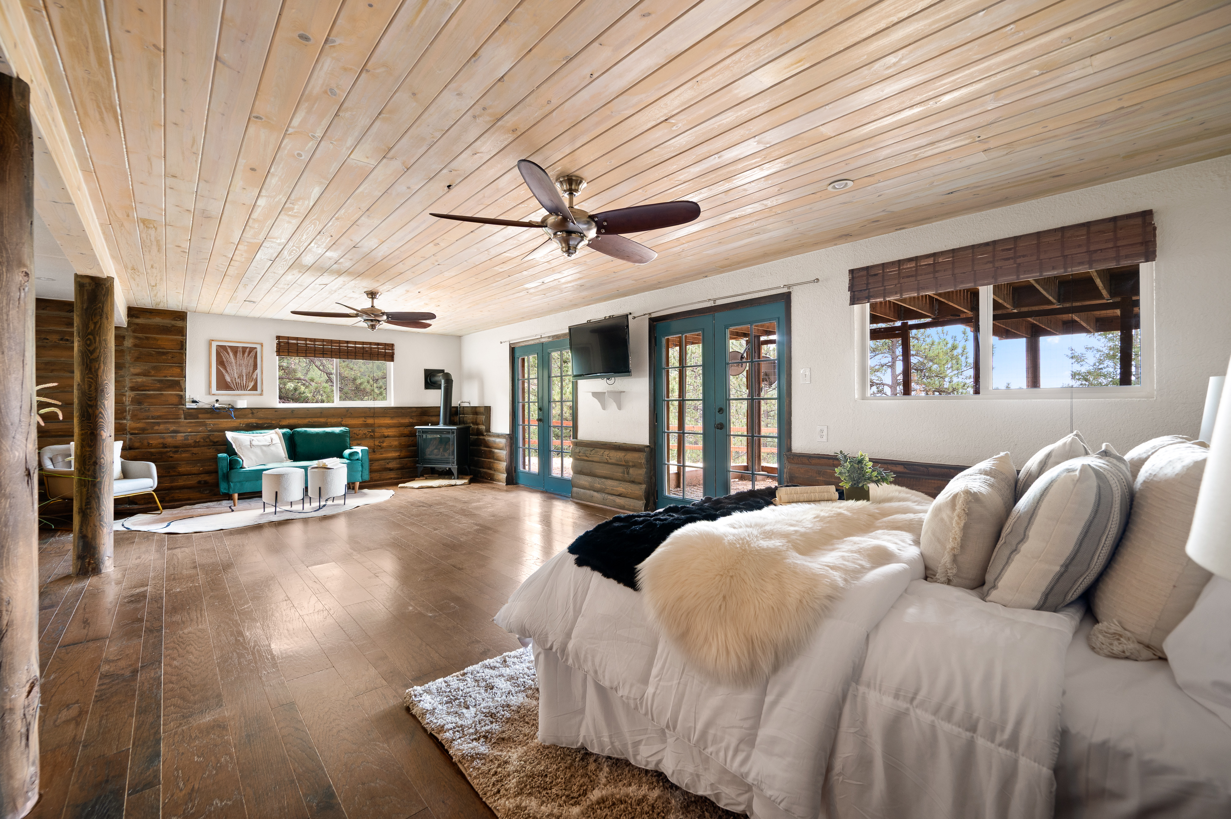  Million Dollar Views on this Beautifully Updated Mountain Retreat on 2.89 Acres - 物件實景