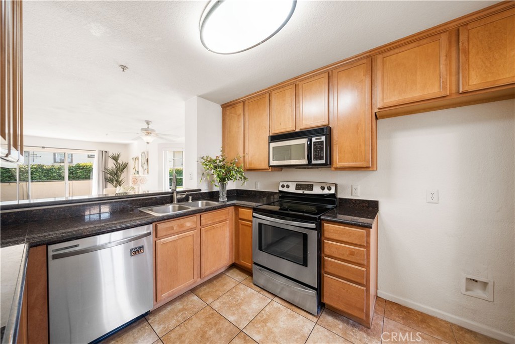 Rancho Cucamonga, California, 91739, United States, 2 Bedrooms Bedrooms, ,3 BathroomsBathrooms,Residential,For Sale,1923914