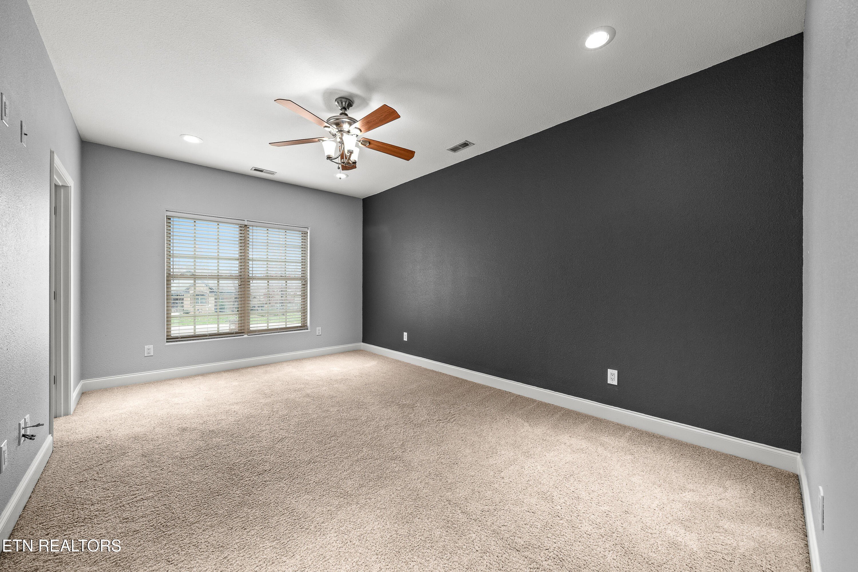 39 N Riverview Ln., Crossville, Tennessee, 38555, United States, 5 Bedrooms Bedrooms, ,5 BathroomsBathrooms,Residential,For Sale,39 N Riverview Ln.,1654091