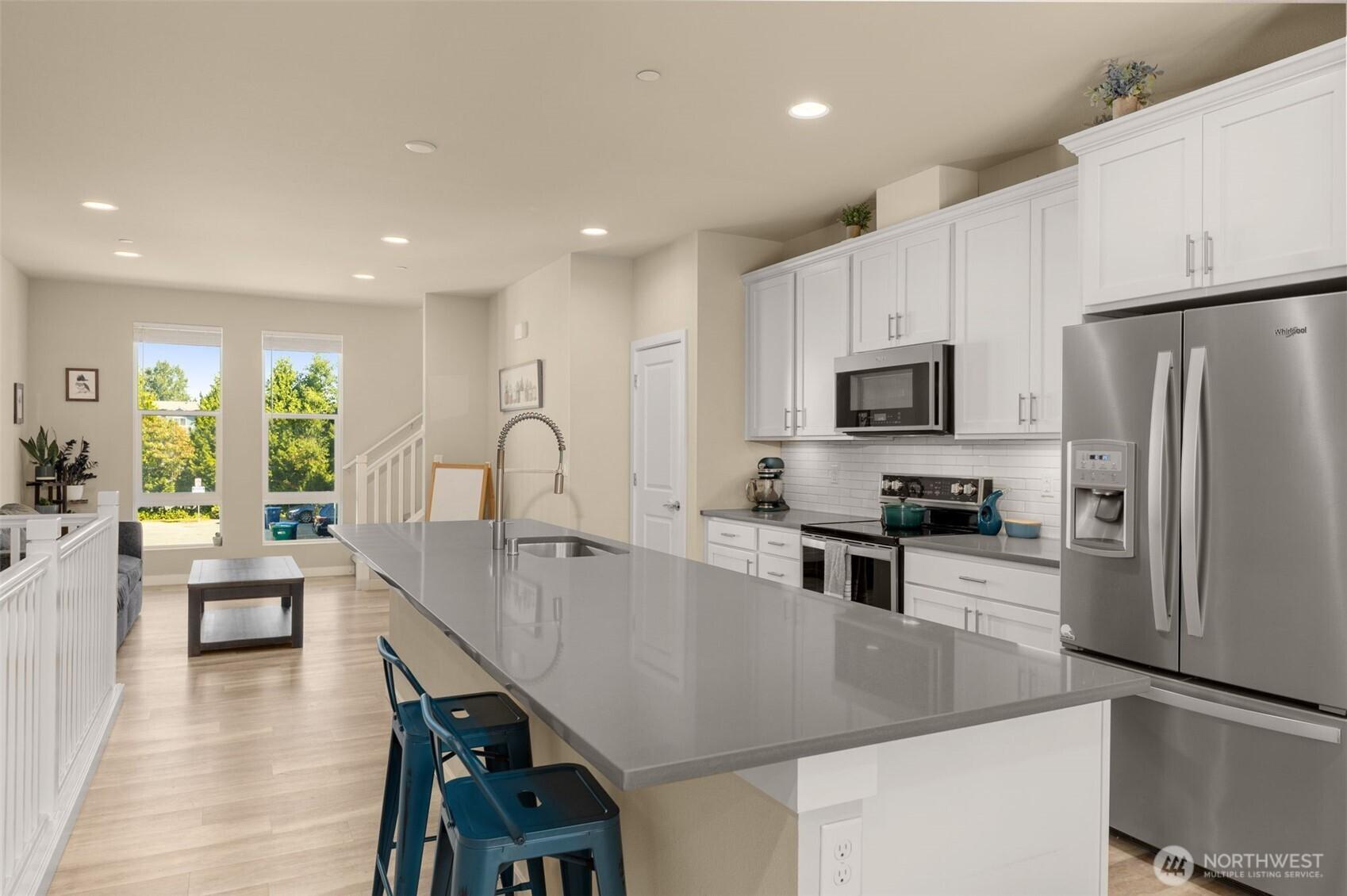 LYNNWOOD, Washington, 98087, United States, 3 Bedrooms Bedrooms, ,2 BathroomsBathrooms,Residential,For Sale,1940365