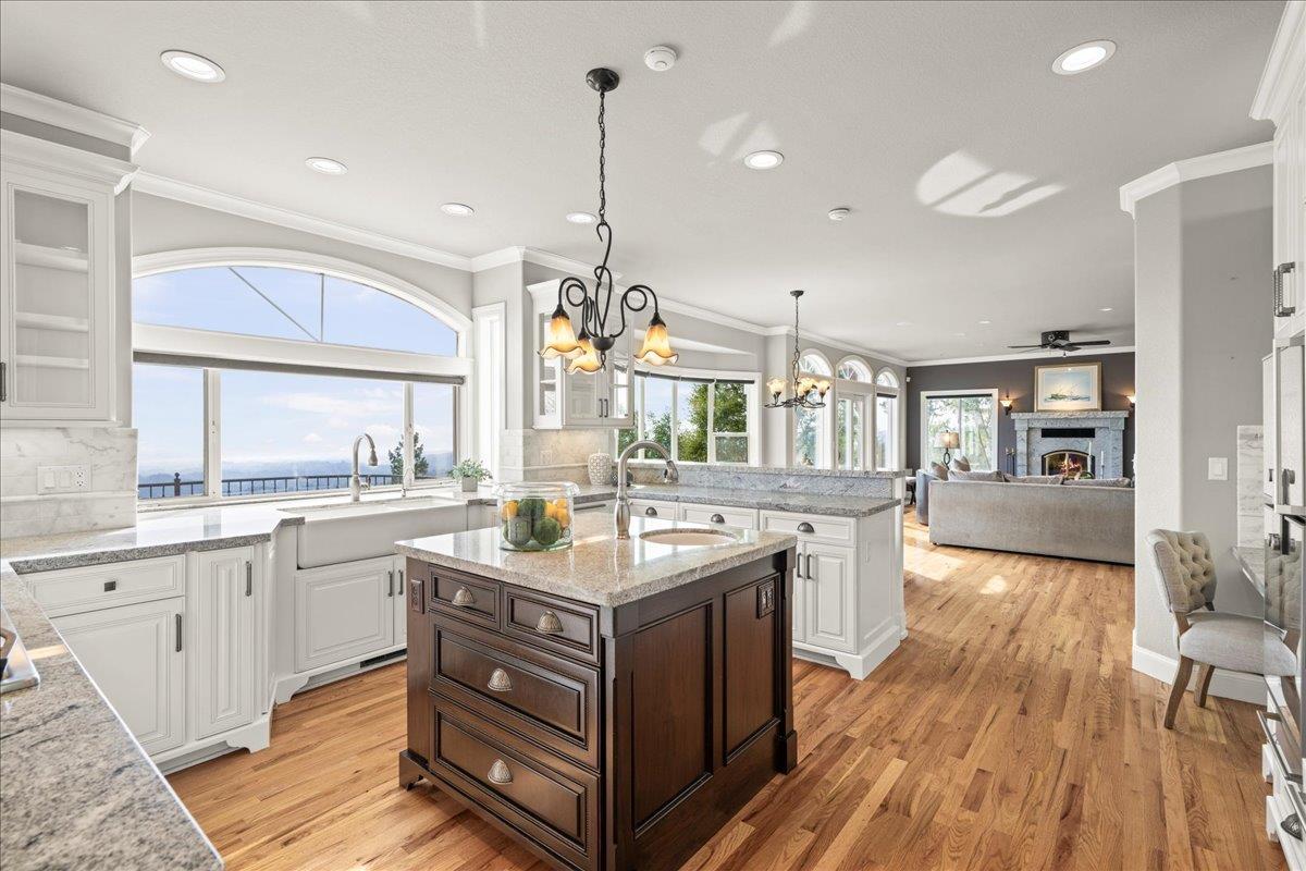 Los Gatos, California, 95033, United States, 5 Bedrooms Bedrooms, ,4 BathroomsBathrooms,Residential,For Sale,1744780