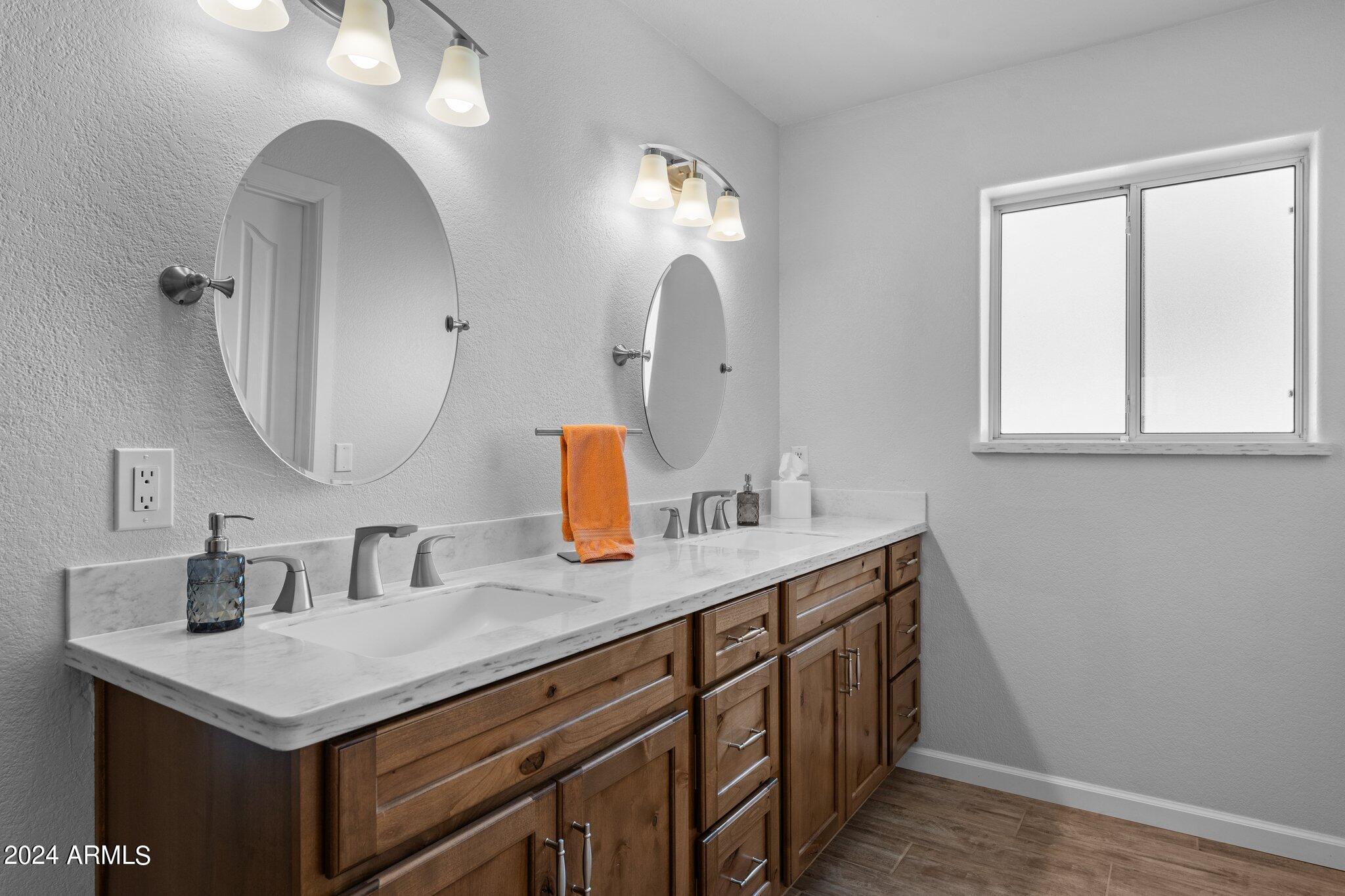 Wickenburg, Arizona, 85390, United States, 3 Bedrooms Bedrooms, ,2 BathroomsBathrooms,Residential,For Sale,1943479