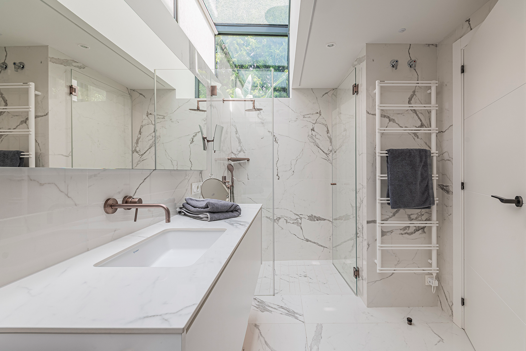  Luxury contemporary villa with pool, garden, and top energy efficiency - 物件實景
