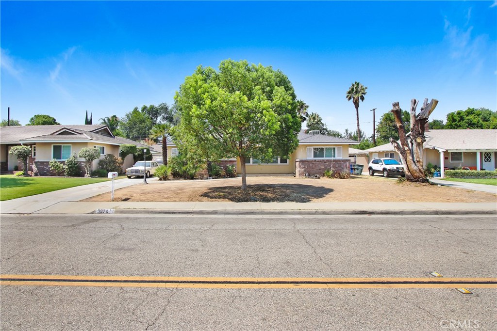 Riverside, California, 92503, United States, 3 Bedrooms Bedrooms, ,2 BathroomsBathrooms,Residential,For Sale,2005410