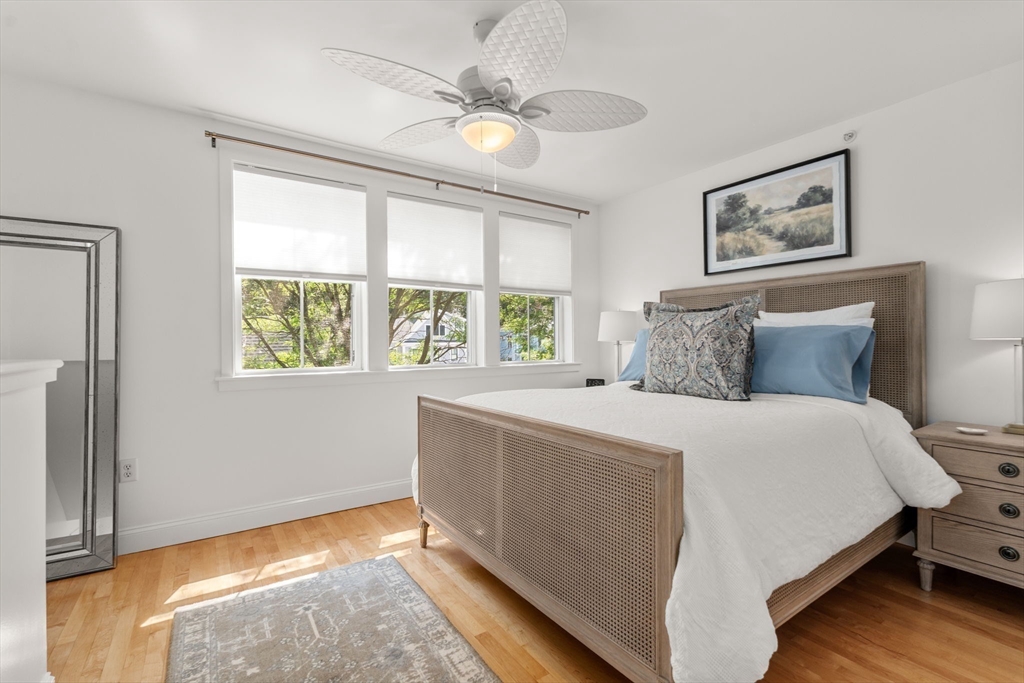 Newburyport, Massachusetts, 01950, United States, 3 Bedrooms Bedrooms, ,3 BathroomsBathrooms,Residential,For Sale,1918140