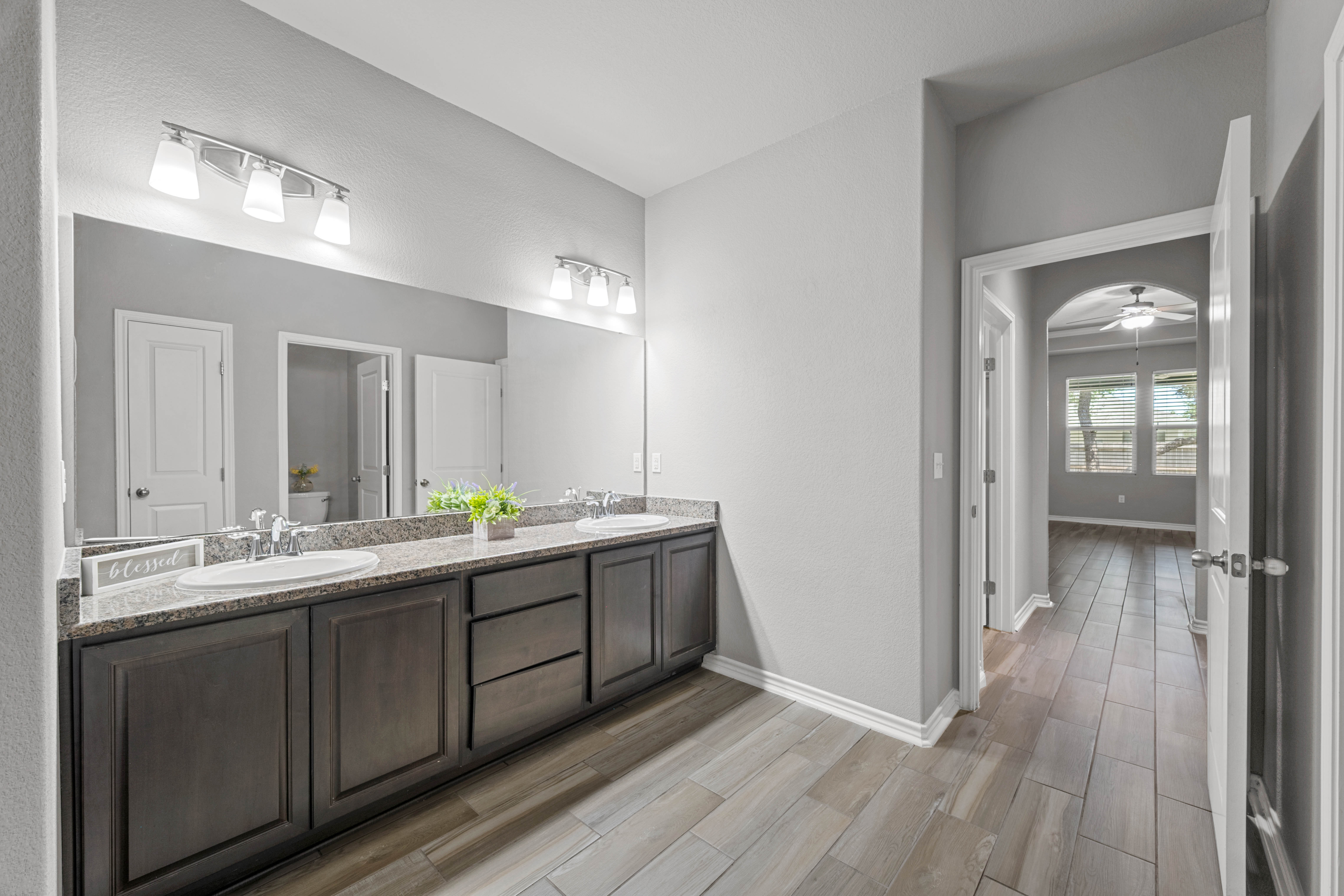  Gorgeous 4BR Home in Wandering Oaks - 物件實景