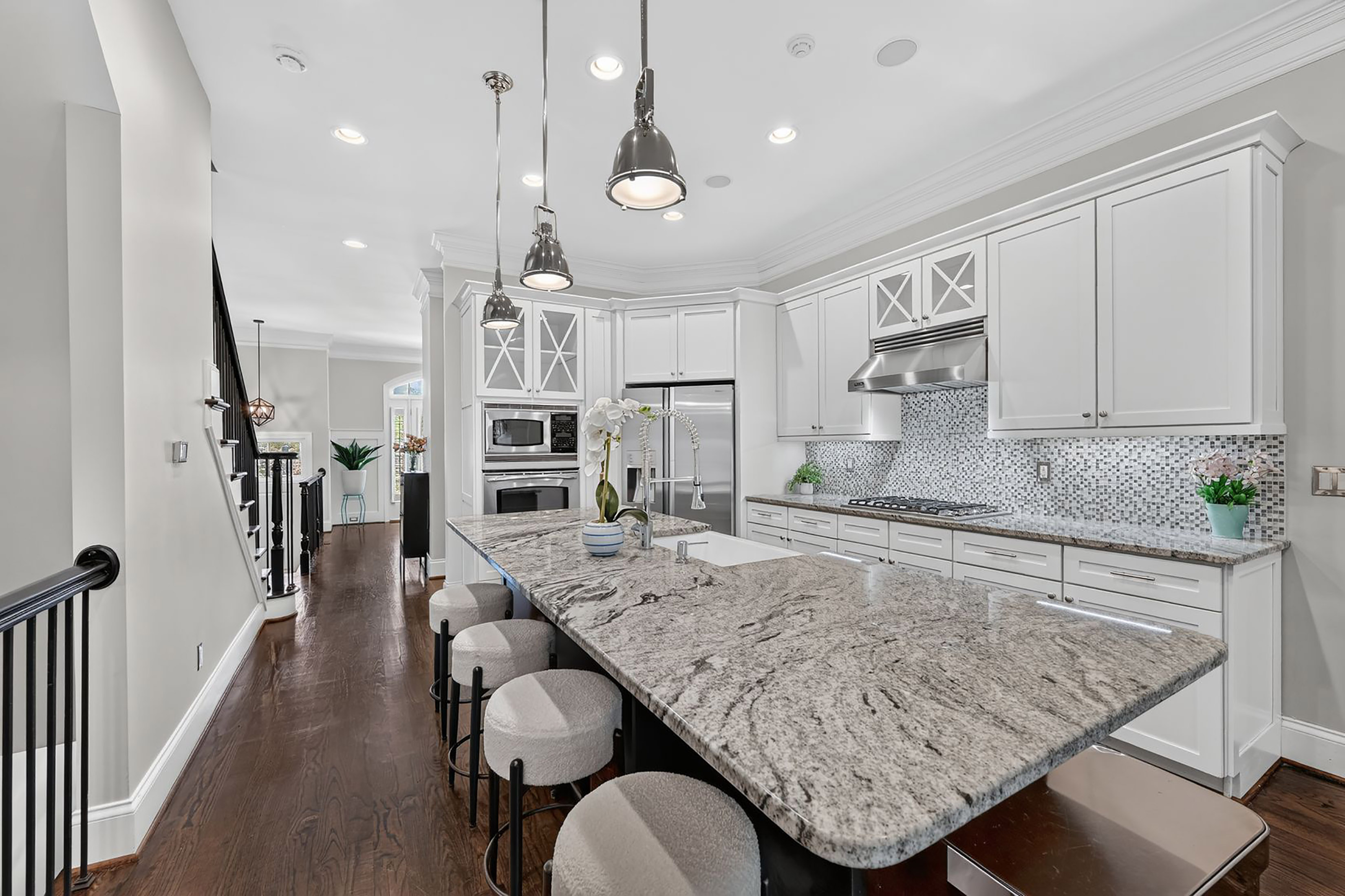  Exquisite Townhome in the Coveted Brownstones at Habersham - 物件實景