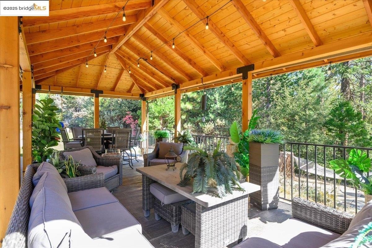 Twain Harte, California, 95383, United States, 3 Bedrooms Bedrooms, ,2 BathroomsBathrooms,Residential,For Sale,1996763