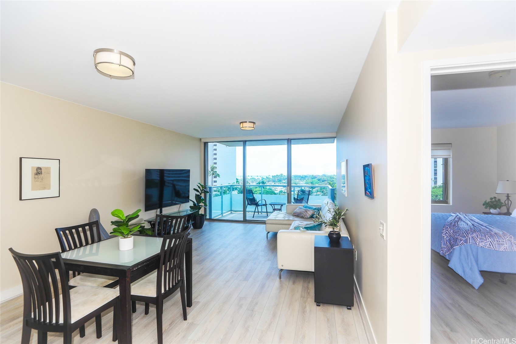Honolulu, Hawaii, 96815, United States, 2 Bedrooms Bedrooms, ,2 BathroomsBathrooms,Residential,For Sale,1794682