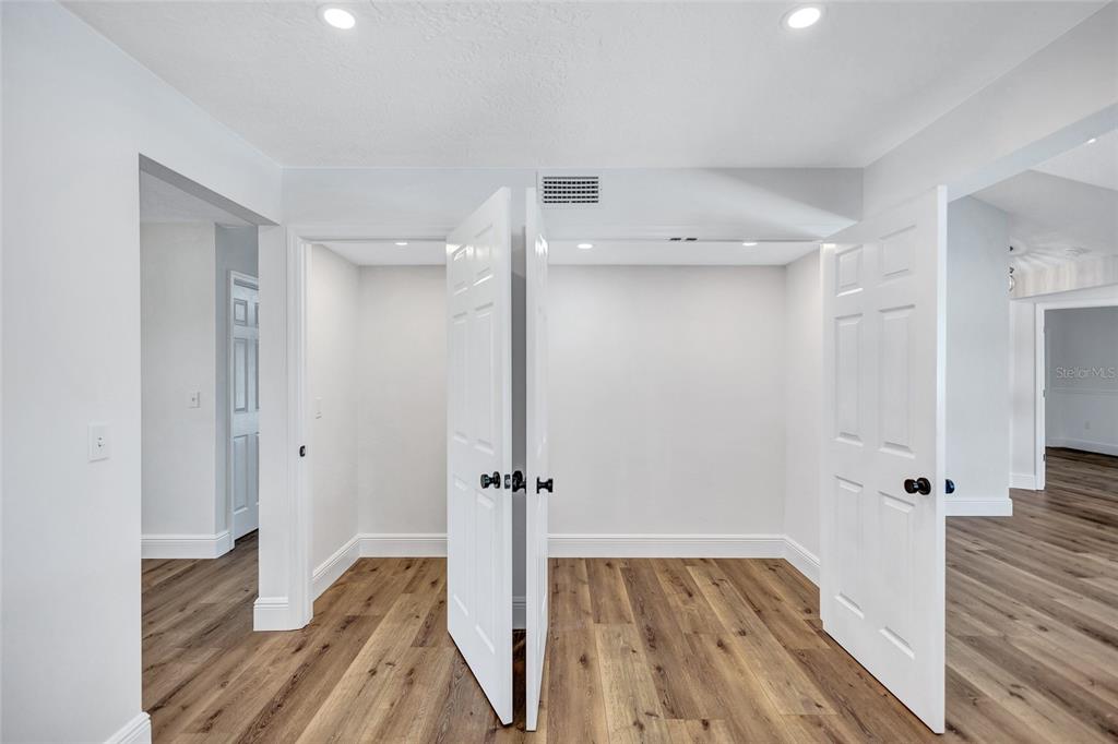 Palmetto, Florida, 34221, United States, 4 Bedrooms Bedrooms, ,3 BathroomsBathrooms,Residential,For Sale,1836925