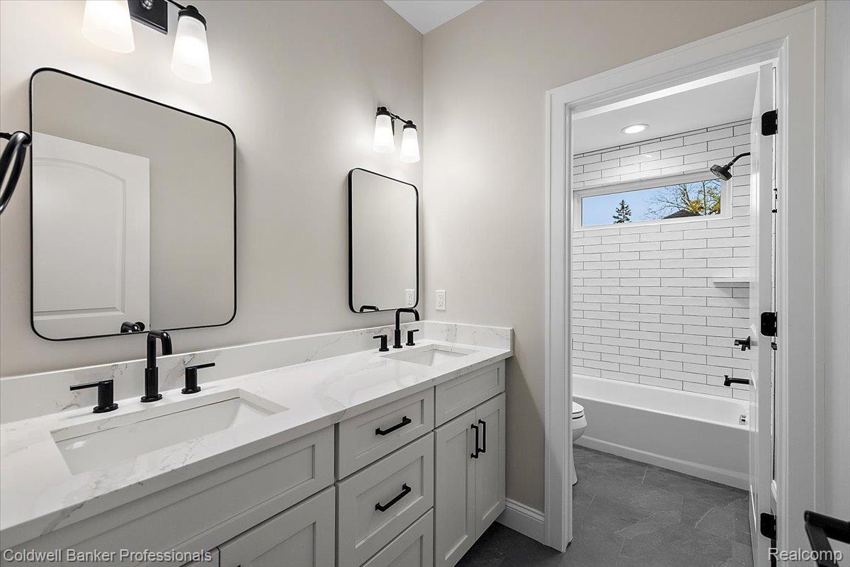 Plymouth, Michigan, 48170, United States, 4 Bedrooms Bedrooms, ,4 BathroomsBathrooms,Residential,For Sale,1986255