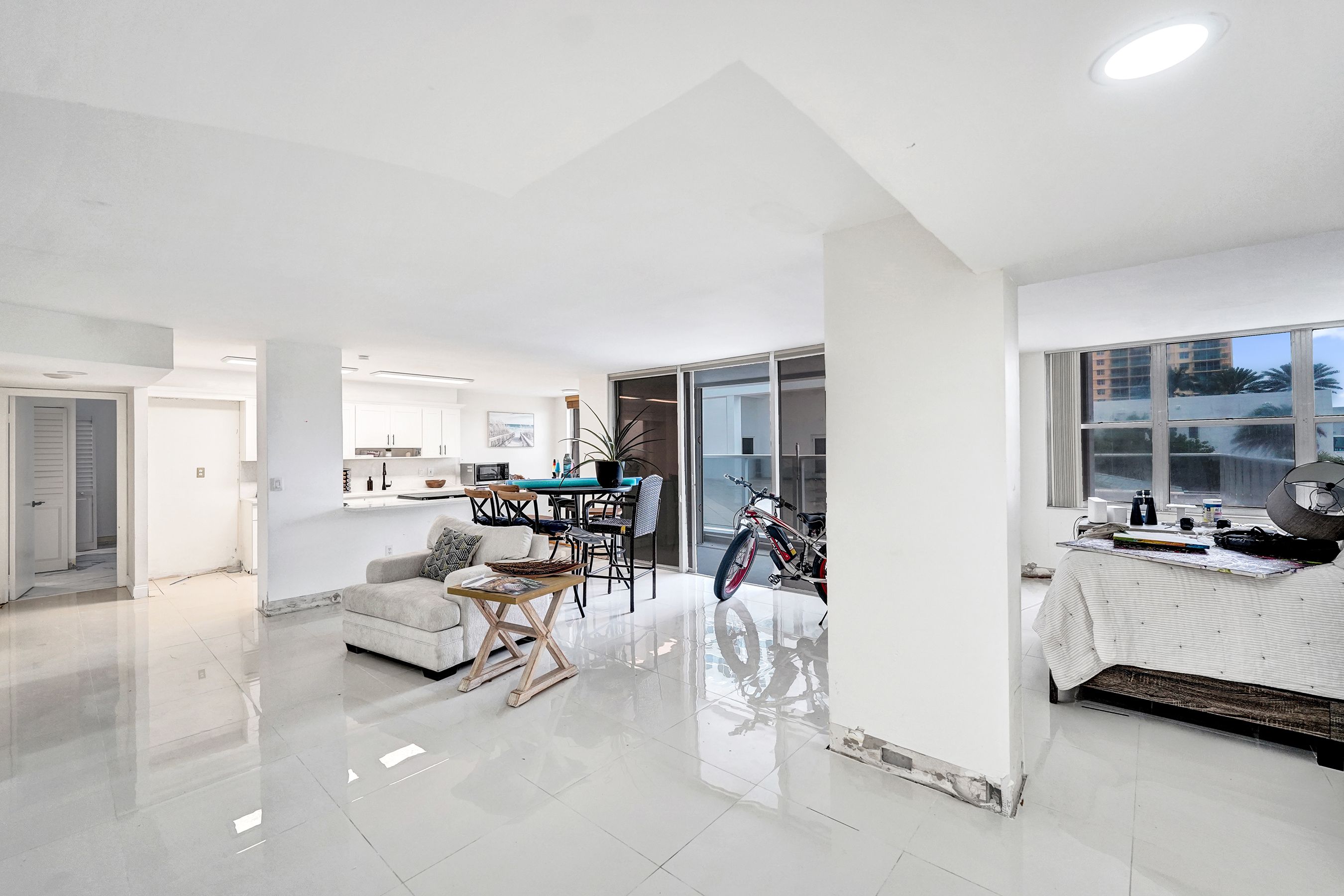  2751 S Ocean Drive, Hollywood, FL, 33019 - 物件實景