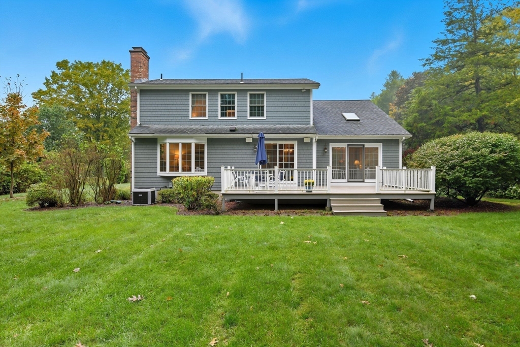 Westfield, Massachusetts, 01085, United States, 3 Bedrooms Bedrooms, ,3 BathroomsBathrooms,Residential,For Sale,1966188