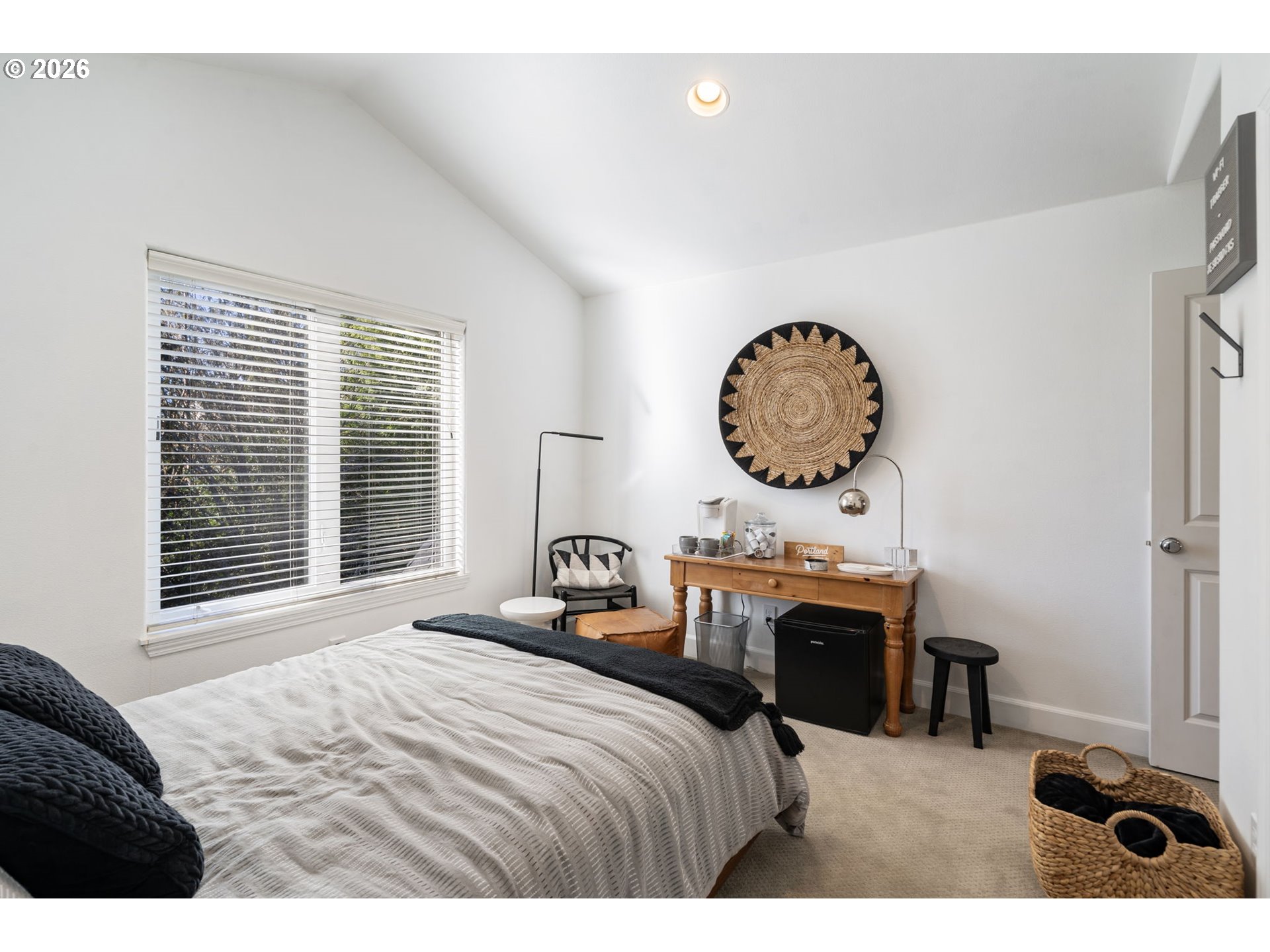 Portland, Oregon, 97229, United States, 2 Bedrooms Bedrooms, ,2 BathroomsBathrooms,Residential,For Sale,2008521