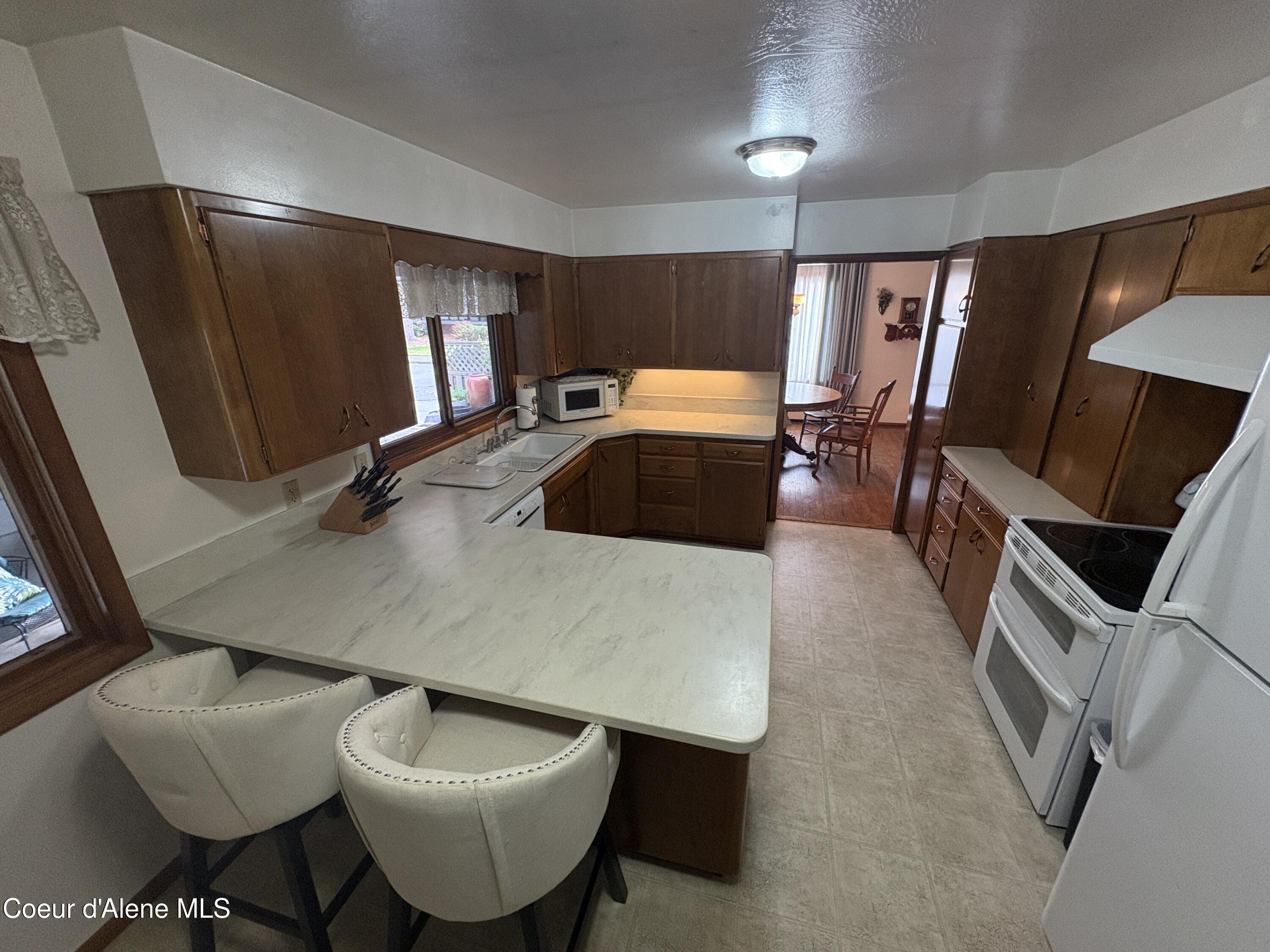 Coeur d'Alene, Idaho, 83814, United States, 4 Bedrooms Bedrooms, ,3 BathroomsBathrooms,Residential,For Sale,1985743