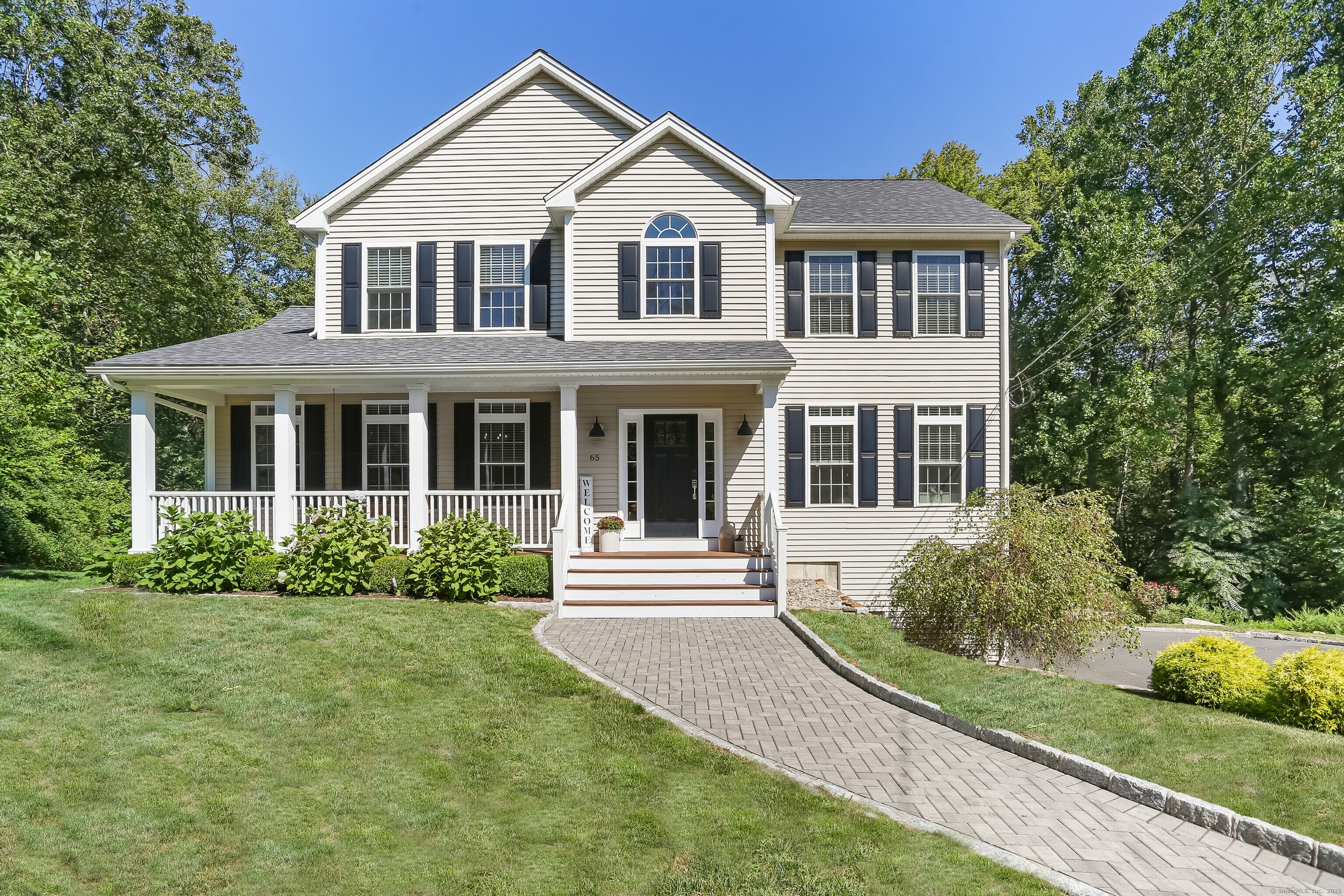 Shelton, Connecticut, 06484, United States, 4 Bedrooms Bedrooms, ,3 BathroomsBathrooms,Residential,For Sale,1939278