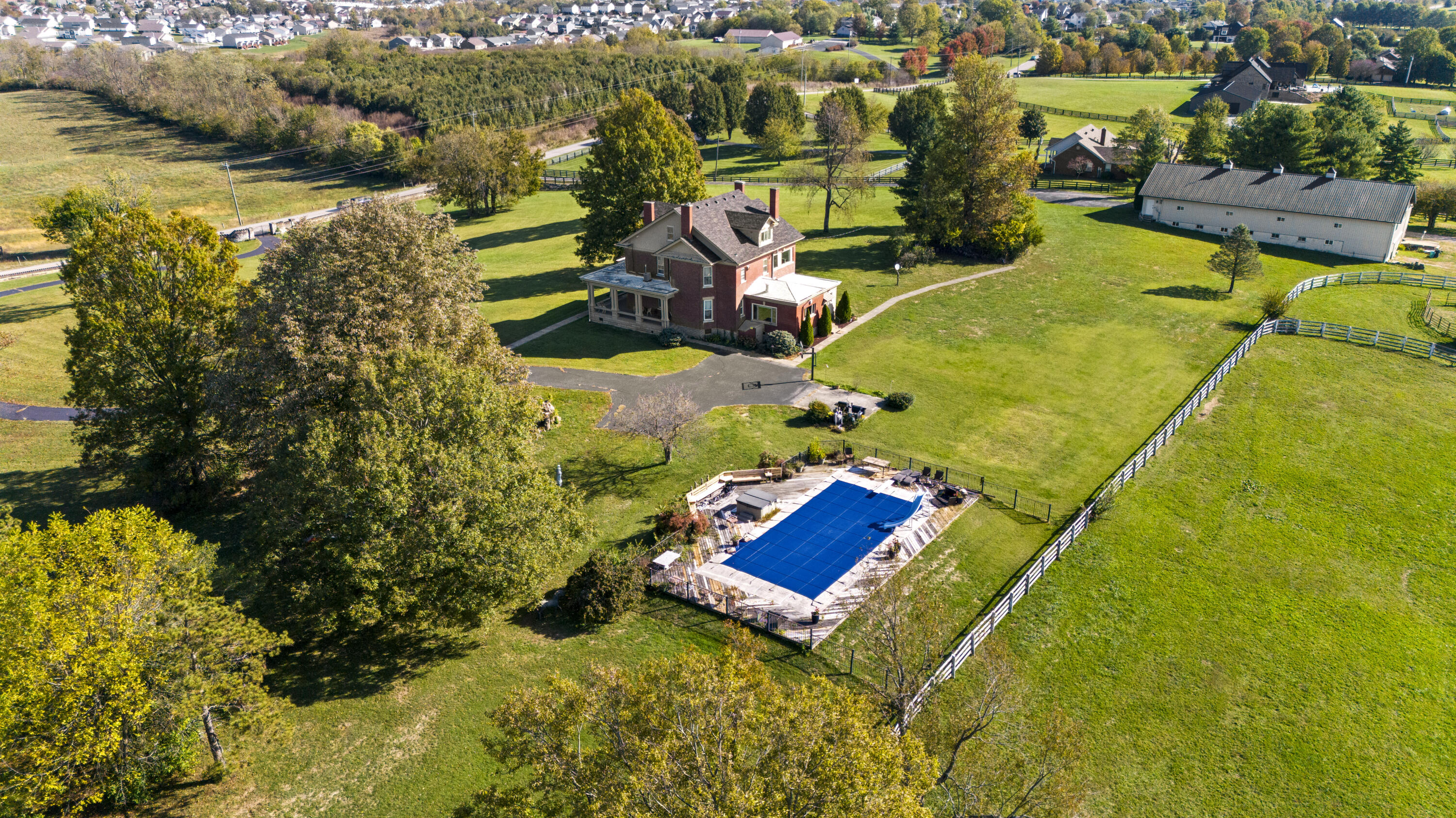 Winchester, Kentucky, 40391, United States, 3 Bedrooms Bedrooms, ,3 BathroomsBathrooms,Residential,For Sale,1992796