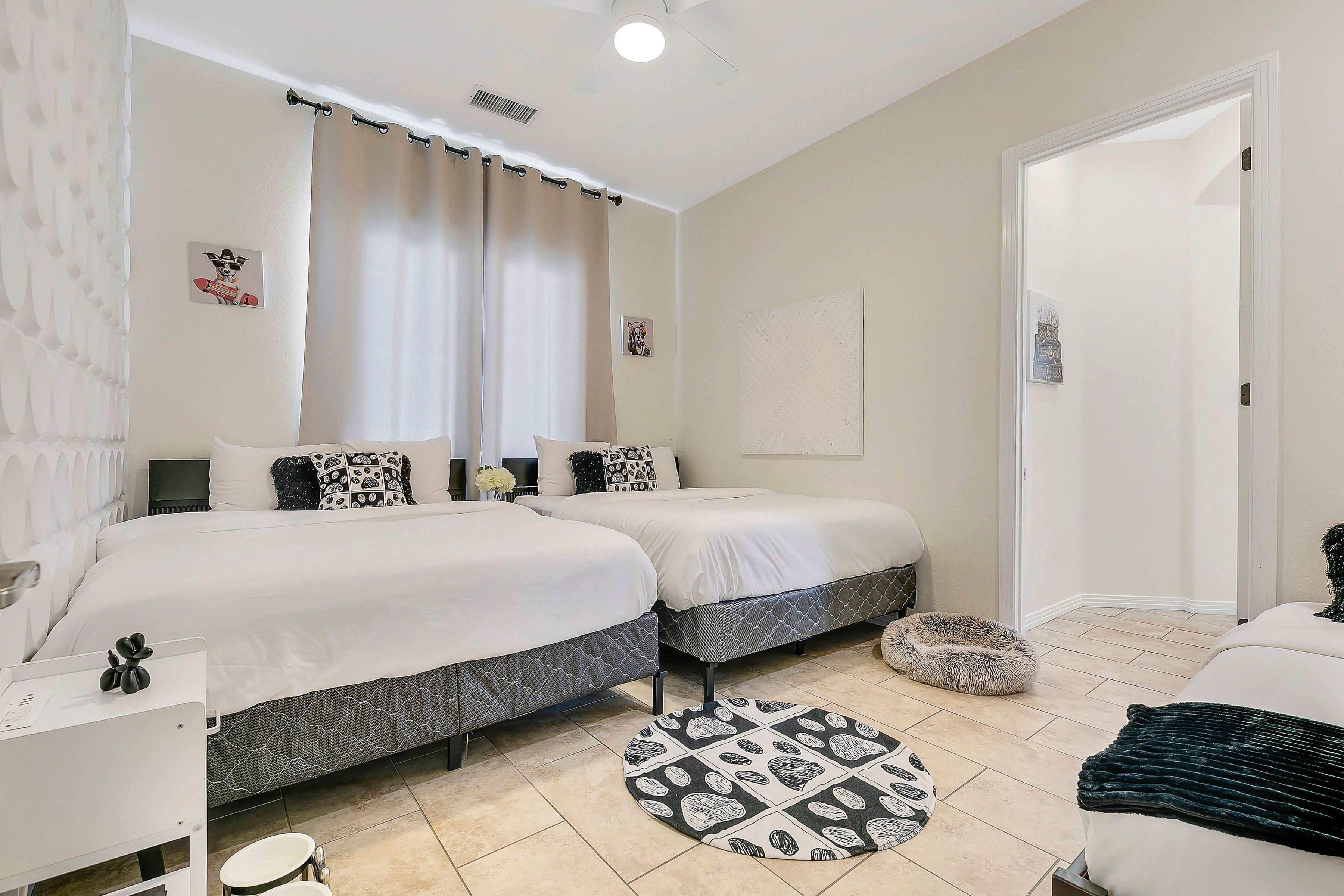  where  luxury meets leverage: own the ultimate income producing retreat - 物件實景