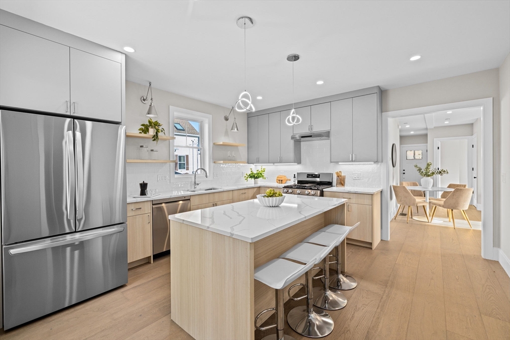 Boston, Massachusetts, 02132, United States, 3 Bedrooms Bedrooms, ,2 BathroomsBathrooms,Residential,For Sale,1991771