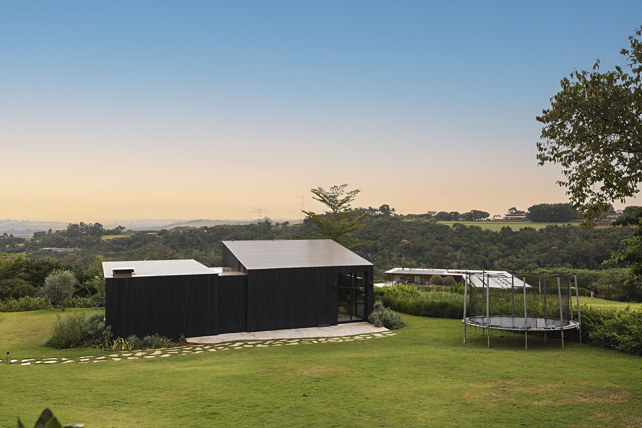  French-Inspired Residence on an Expansive Estate at Fazenda Boa Vista - 物件實景