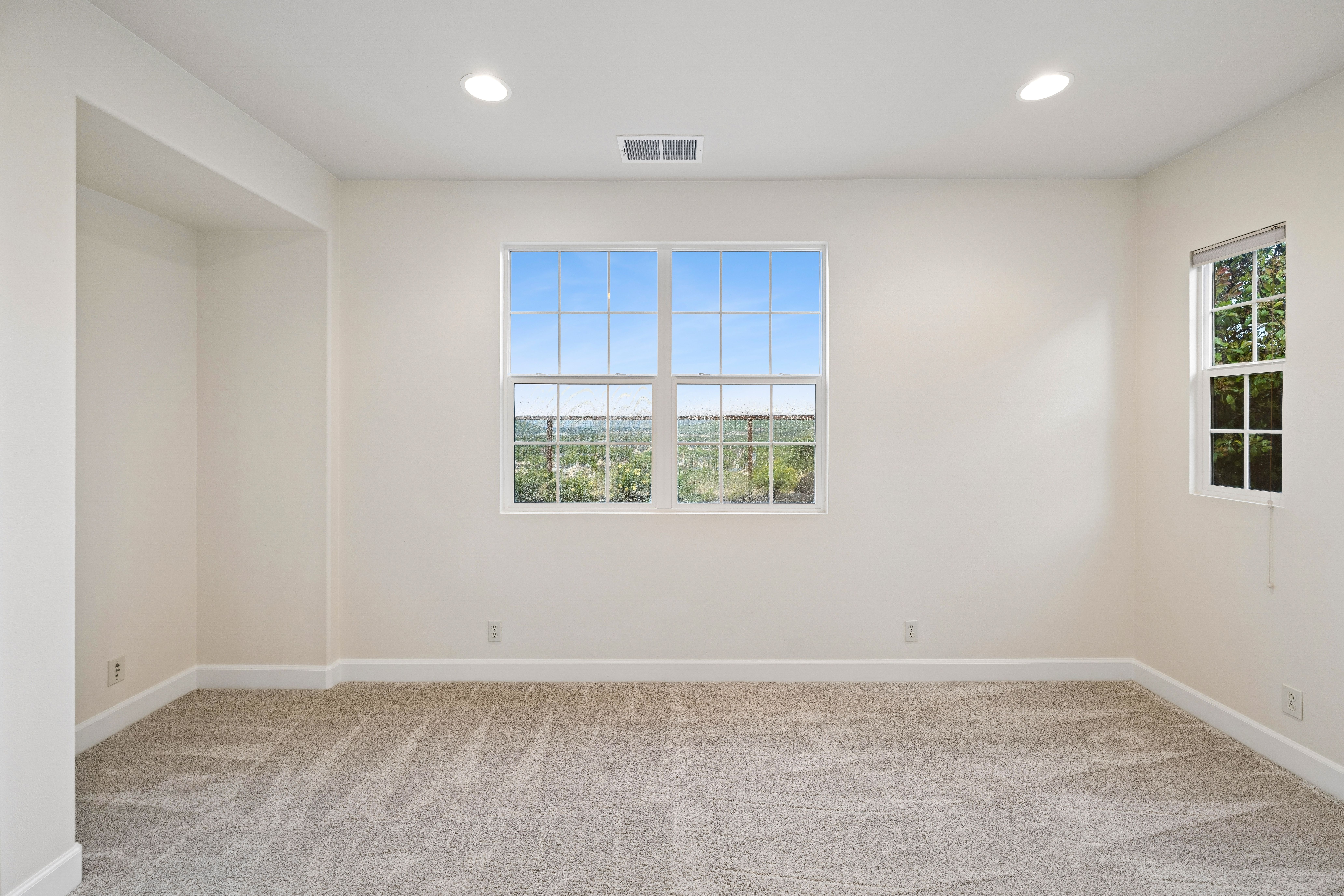  Panoramic Views and Timeless Design in This Stunning Shapell ?Gallery? Residence - 物件實景