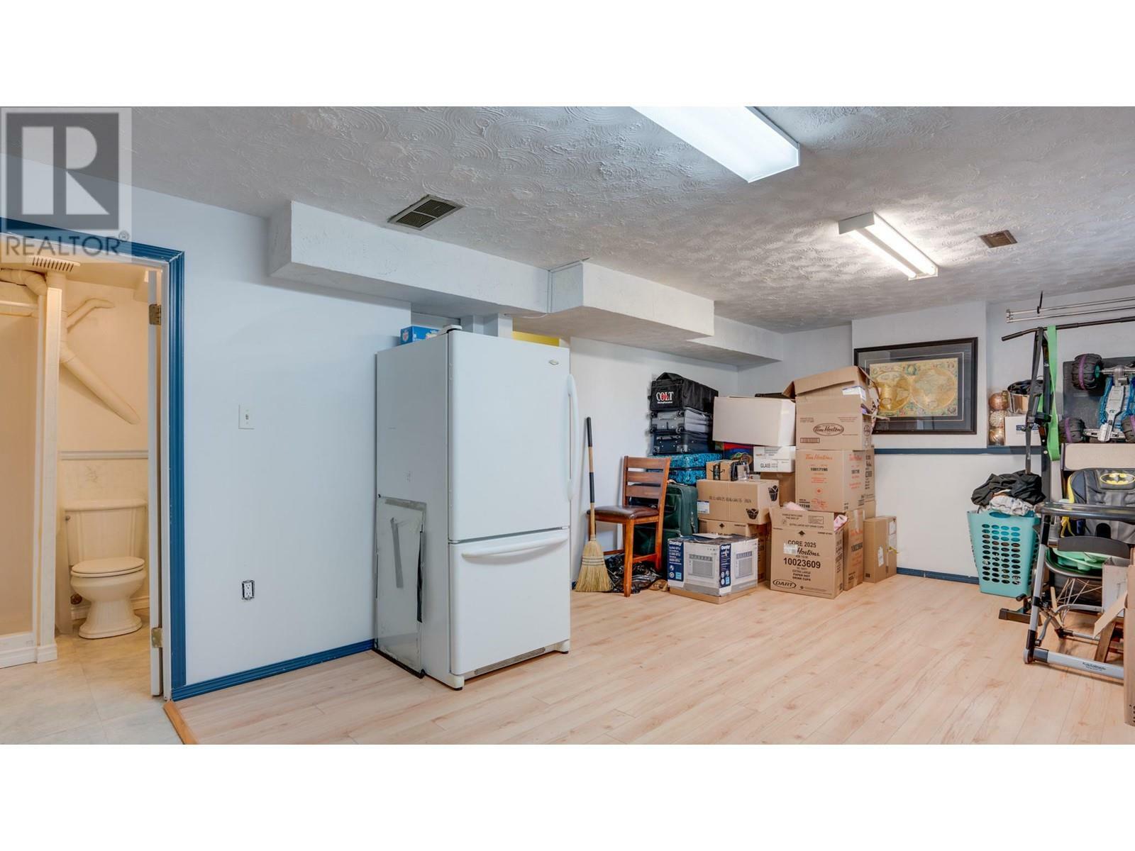 VERNON, British Columbia, V1T 8E2, CA, 3 Bedrooms Bedrooms, ,3 BathroomsBathrooms,Residential,For Sale,1874853