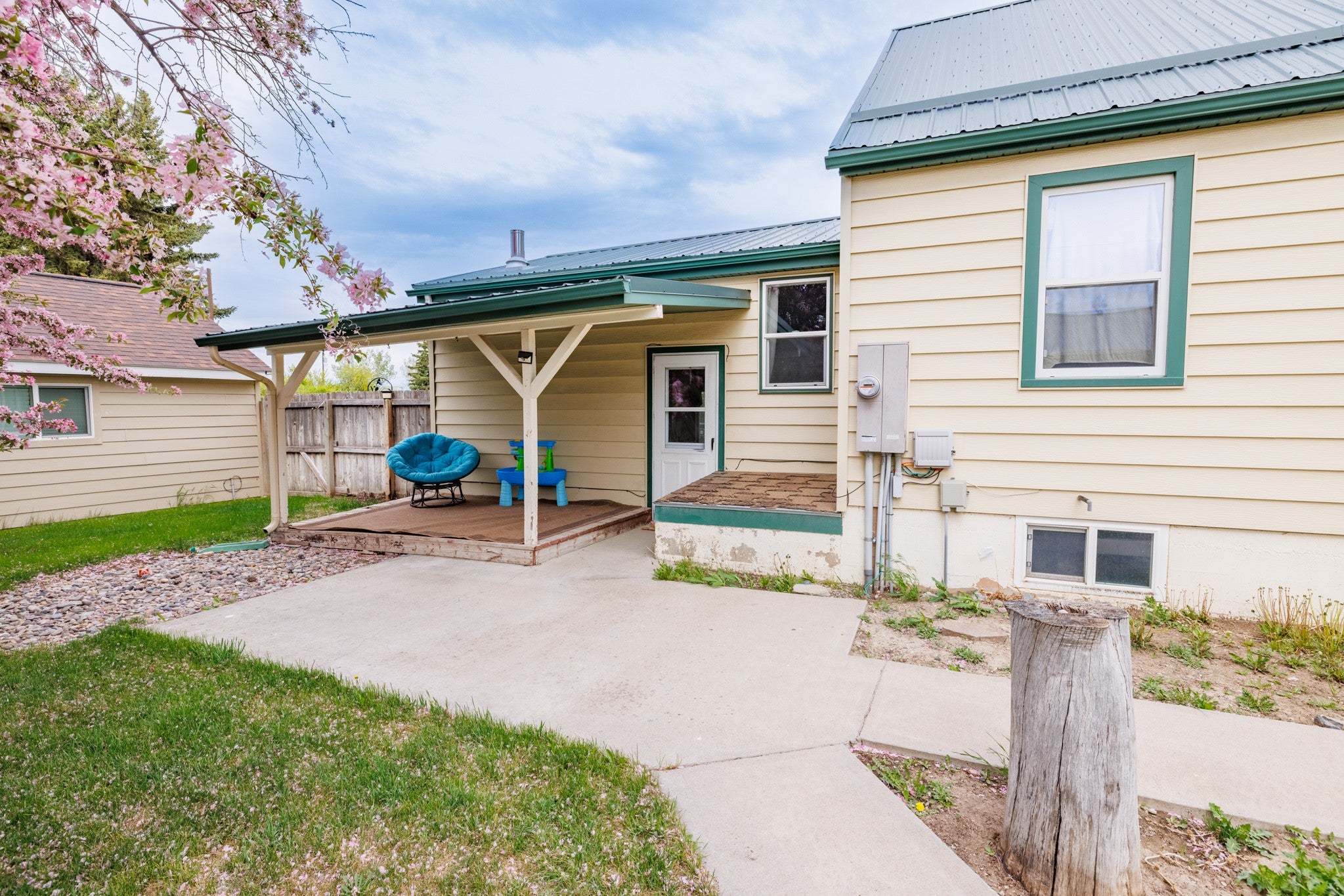 Helena, Montana, 59602, United States, 3 Bedrooms Bedrooms, ,2 BathroomsBathrooms,Residential,For Sale,1837520