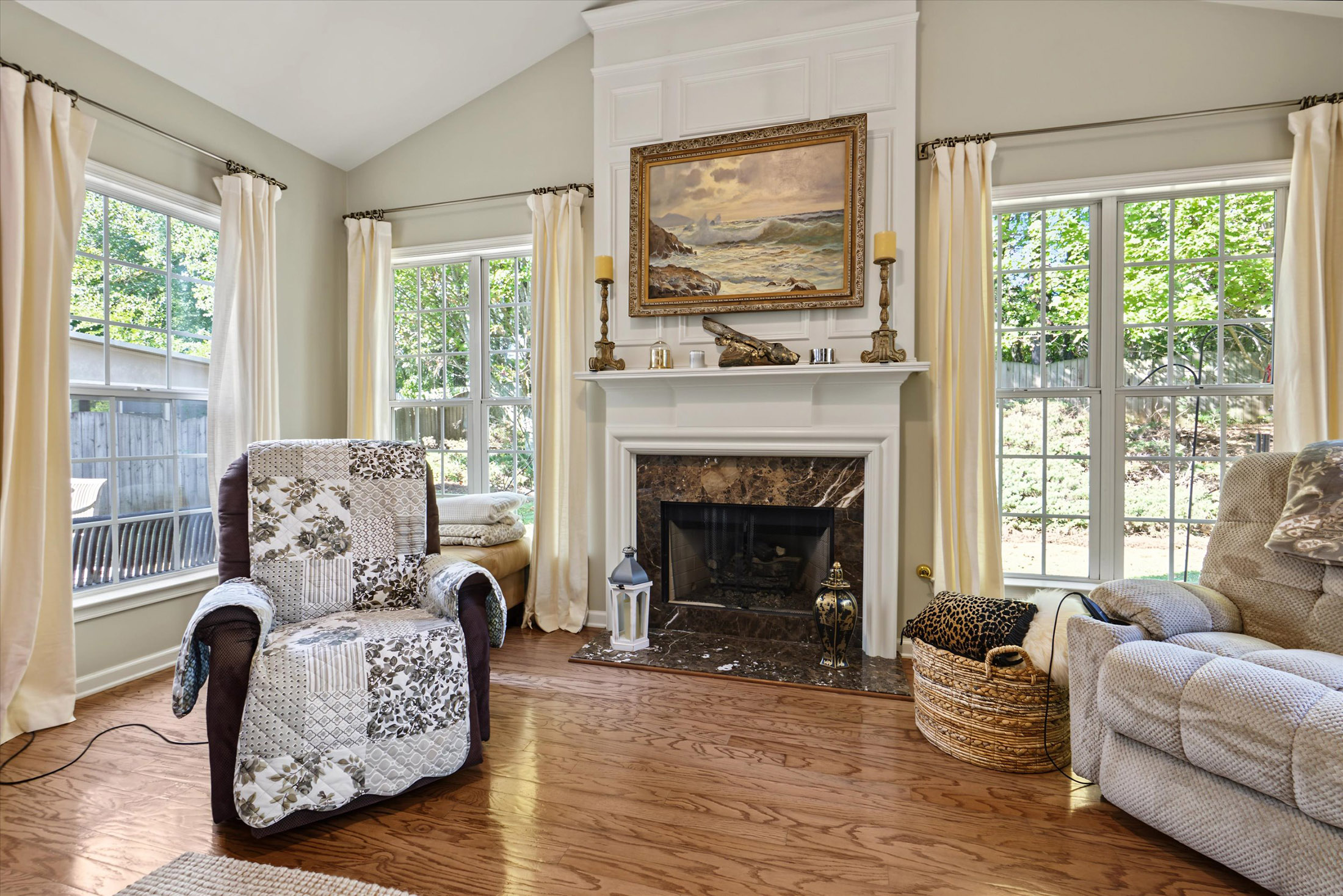  Beautifully Maintained Home in Highly Desirable Woodlands Community - 物件實景