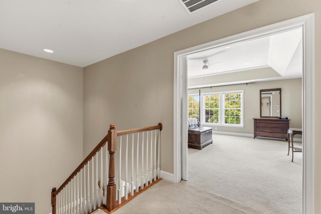 Leesburg, Virginia, 20175, United States, 3 Bedrooms Bedrooms, ,4 BathroomsBathrooms,Residential,For Sale,2049471
