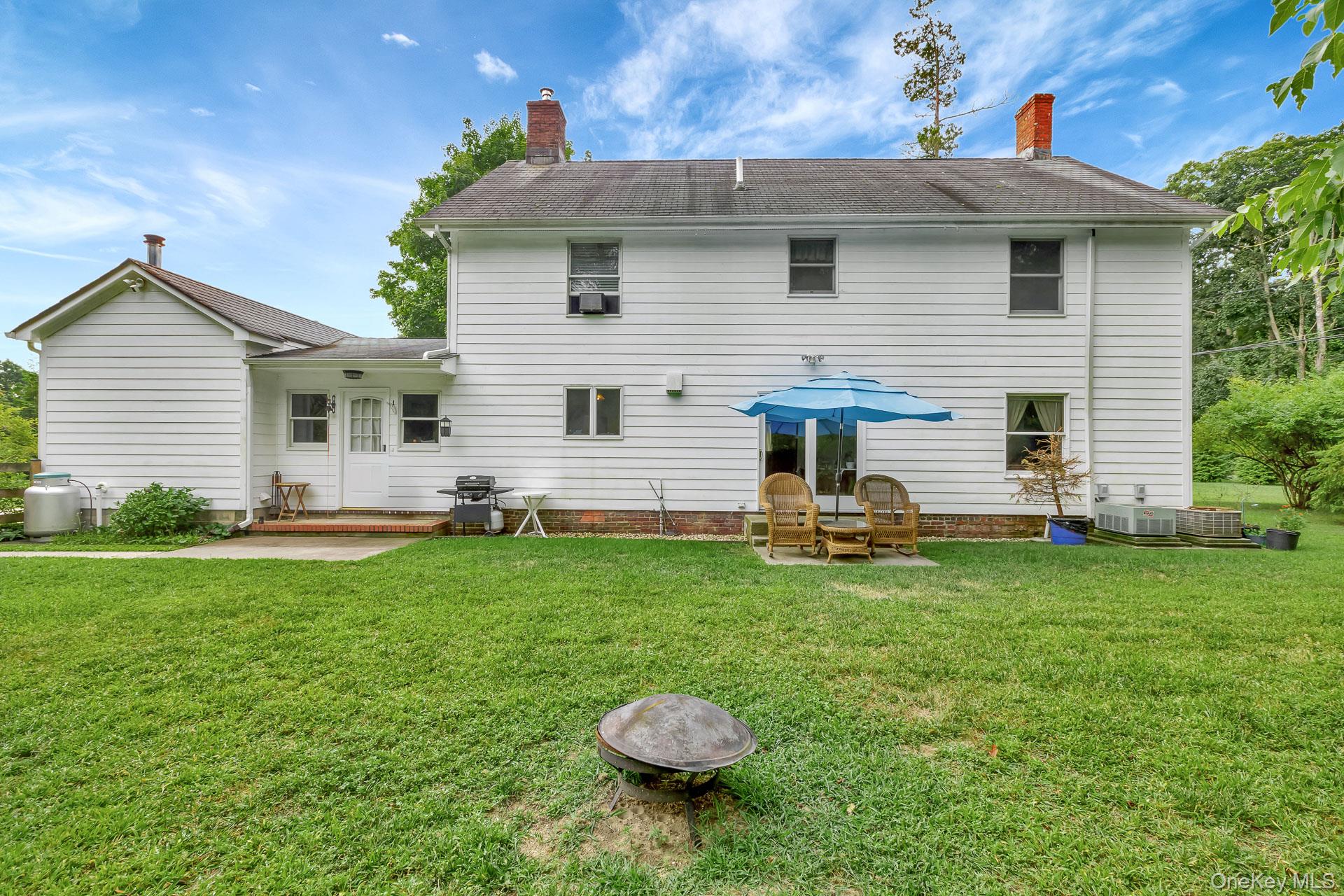 Manorville, New York, 11949, United States, 4 Bedrooms Bedrooms, ,2 BathroomsBathrooms,Residential,For Sale,1917125