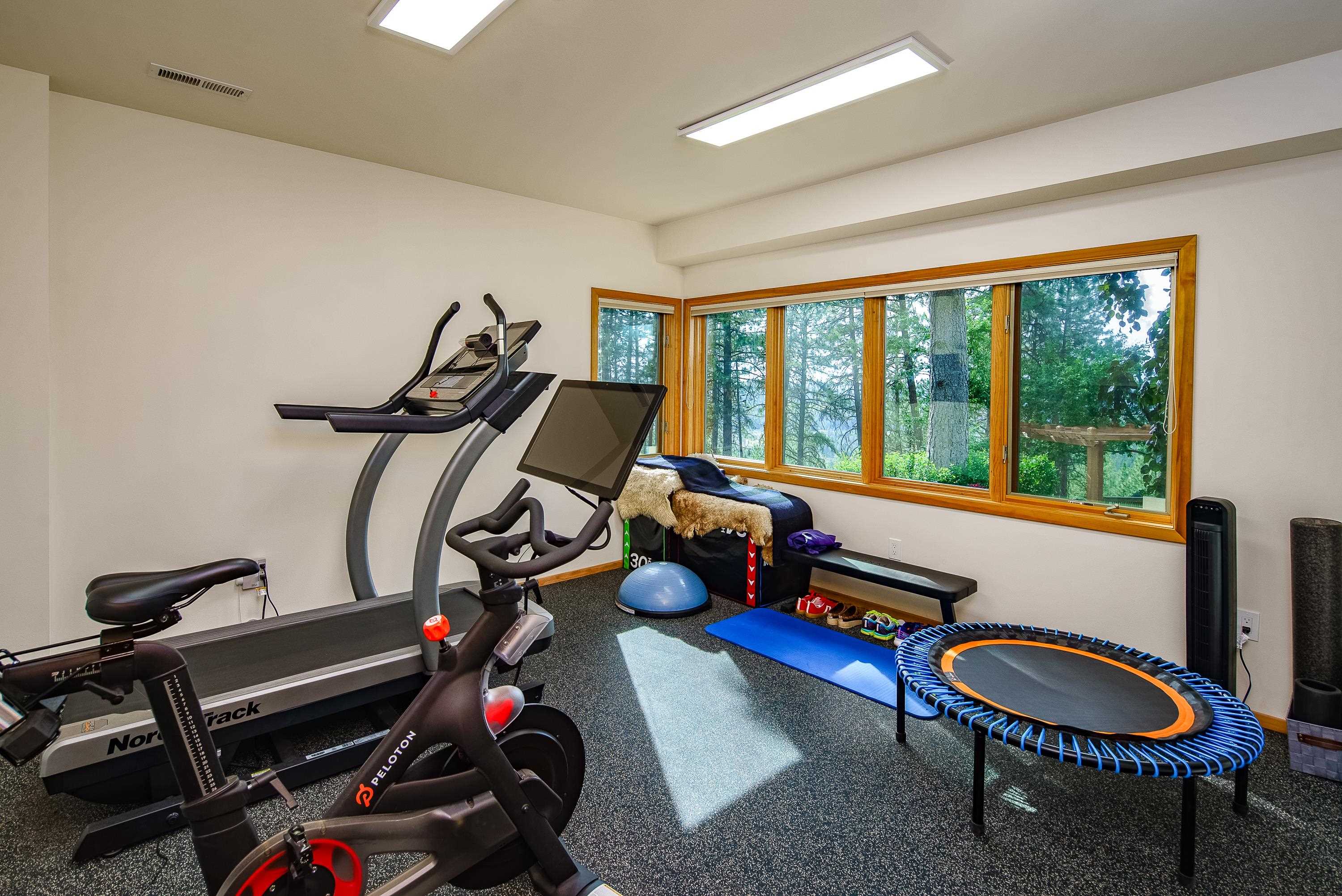 Spokane, Washington, 99223, United States, 4 Bedrooms Bedrooms, ,4 BathroomsBathrooms,Residential,For Sale,2002514