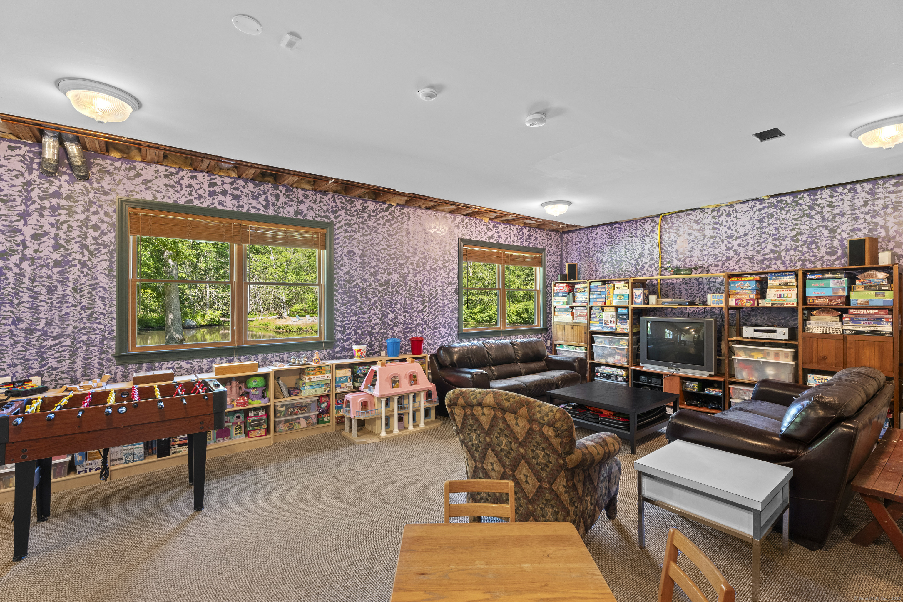 Salem, Connecticut, 06420, United States, 4 Bedrooms Bedrooms, ,3 BathroomsBathrooms,Residential,For Sale,1901862