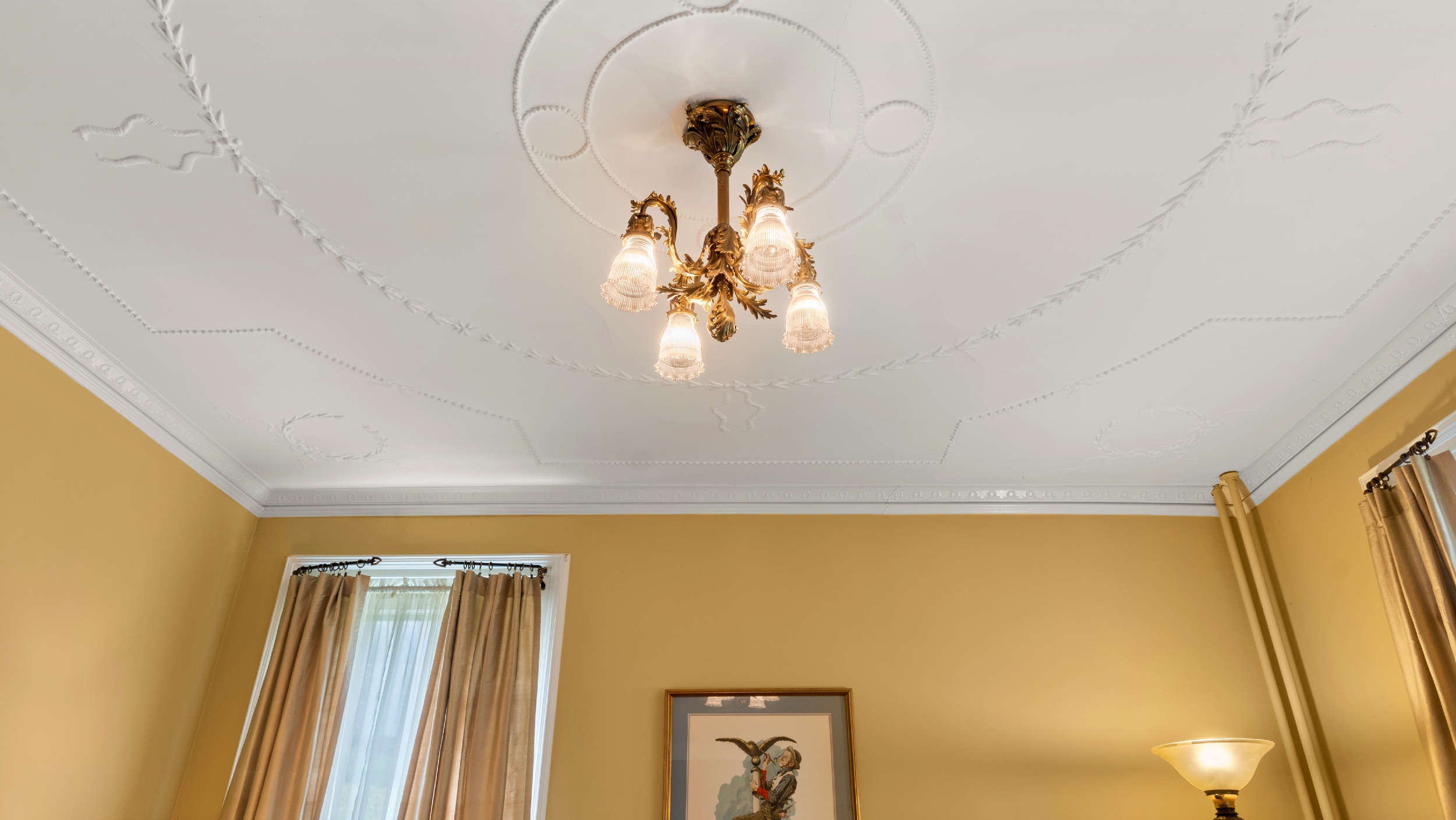  Charming In-Town Victorian with Large Carriage House - 物件實景