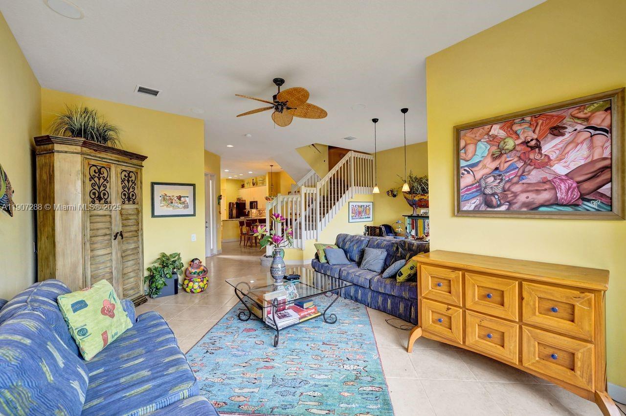 Hollywood, Florida, 33019, United States, 3 Bedrooms Bedrooms, ,3 BathroomsBathrooms,Residential,For Sale,1989592