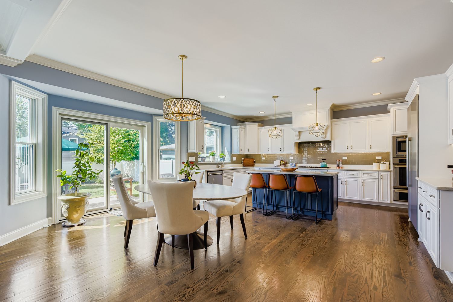 Elmhurst, Illinois, 60126, United States, 4 Bedrooms Bedrooms, ,5 BathroomsBathrooms,Residential,For Sale,1984205