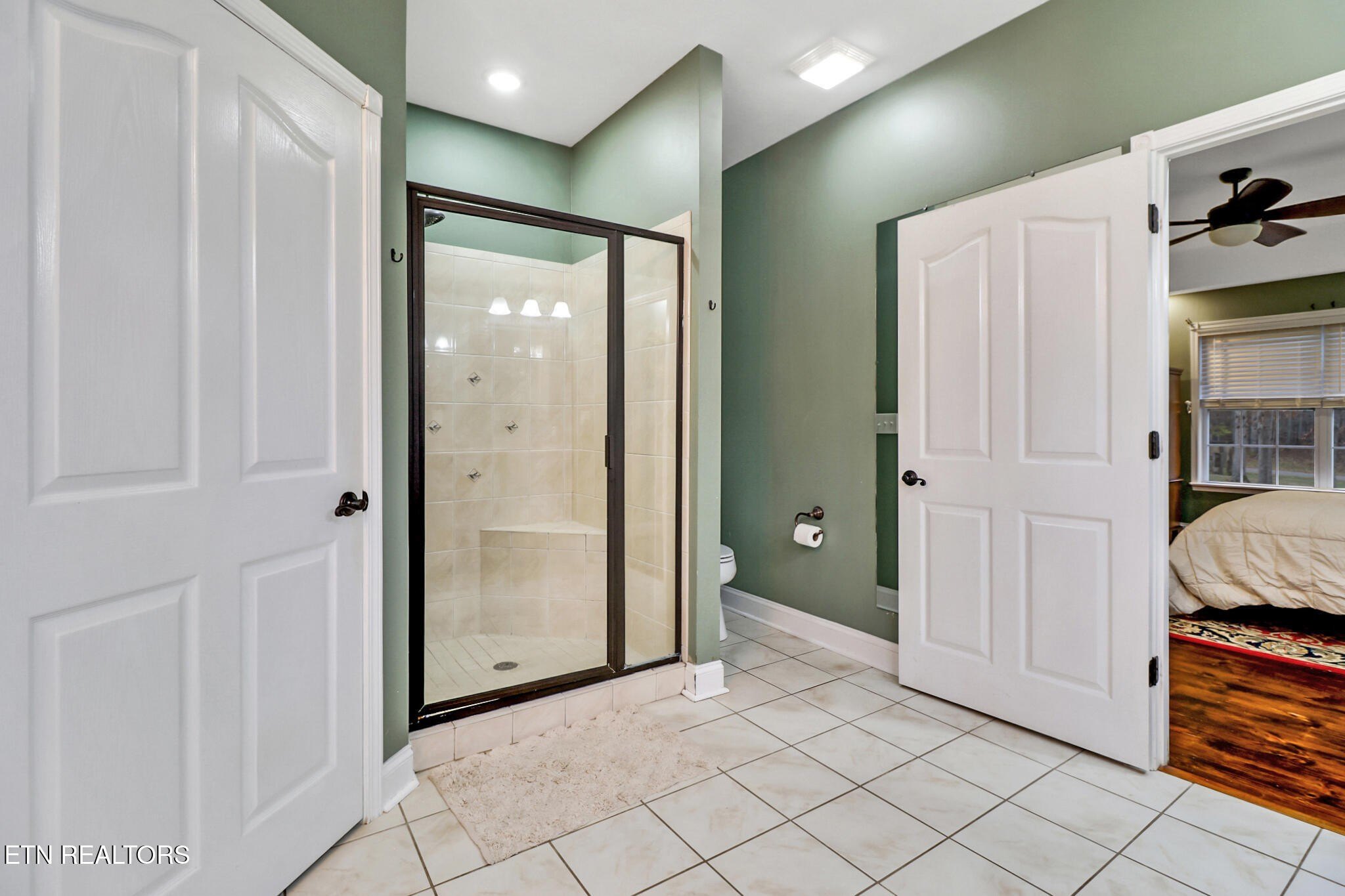 Crossville, Tennessee, 38572, United States, 2 Bedrooms Bedrooms, ,3 BathroomsBathrooms,Residential,For Sale,1998694