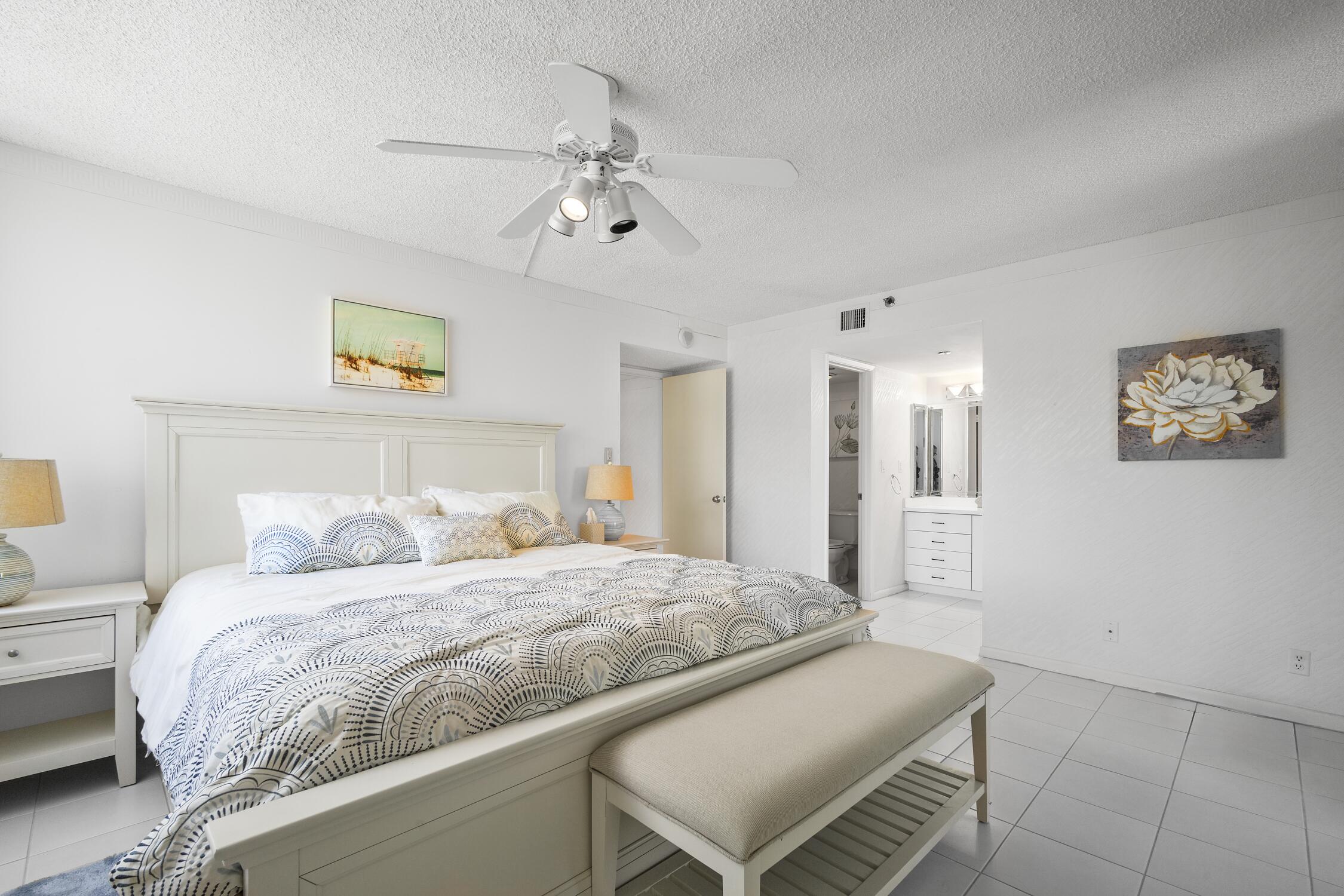 Highland Beach, Florida, 33487, United States, 2 Bedrooms Bedrooms, ,2 BathroomsBathrooms,Residential,For Sale,1827677