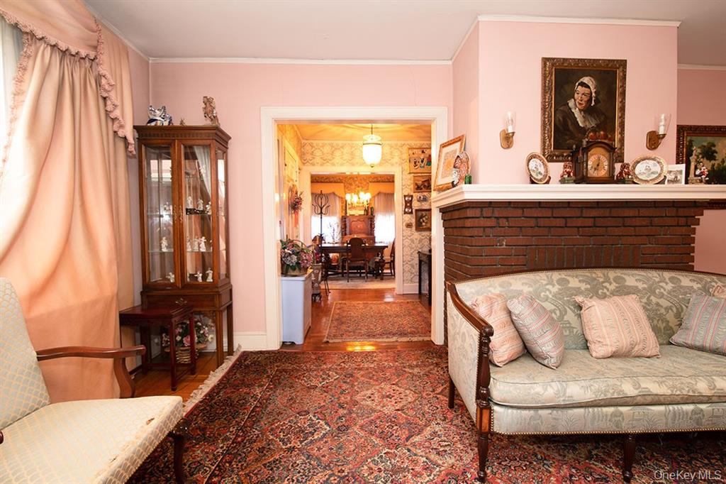 Beechhurst, New York, 11357, United States, 4 Bedrooms Bedrooms, ,1 BathroomBathrooms,Residential,For Sale,1973766