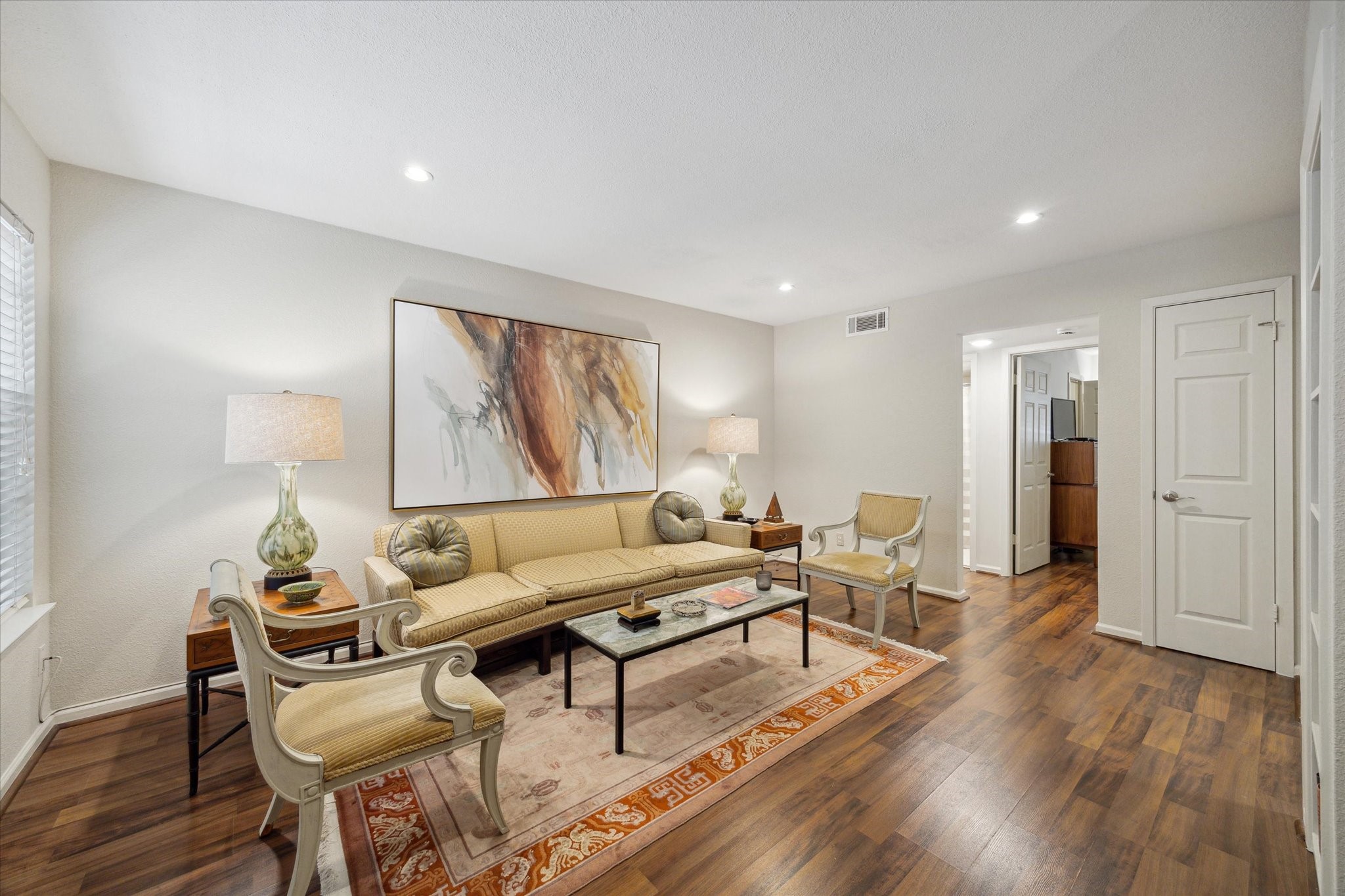  606 Marshall Street C2 - 物件實景