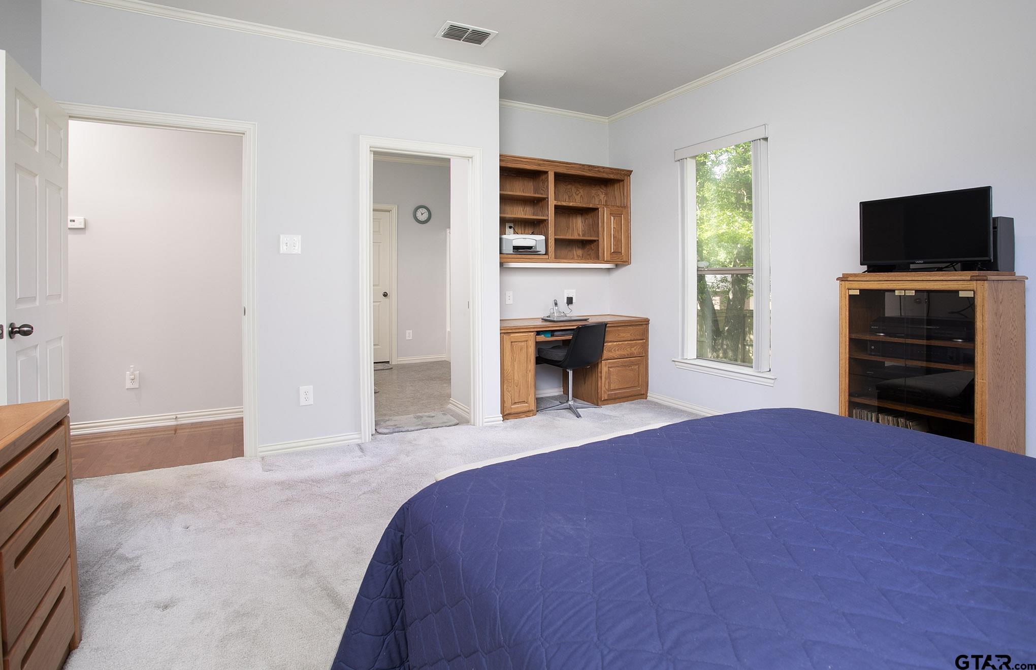 Flint, Texas, 75762, United States, 4 Bedrooms Bedrooms, ,4 BathroomsBathrooms,Residential,For Sale,1817610