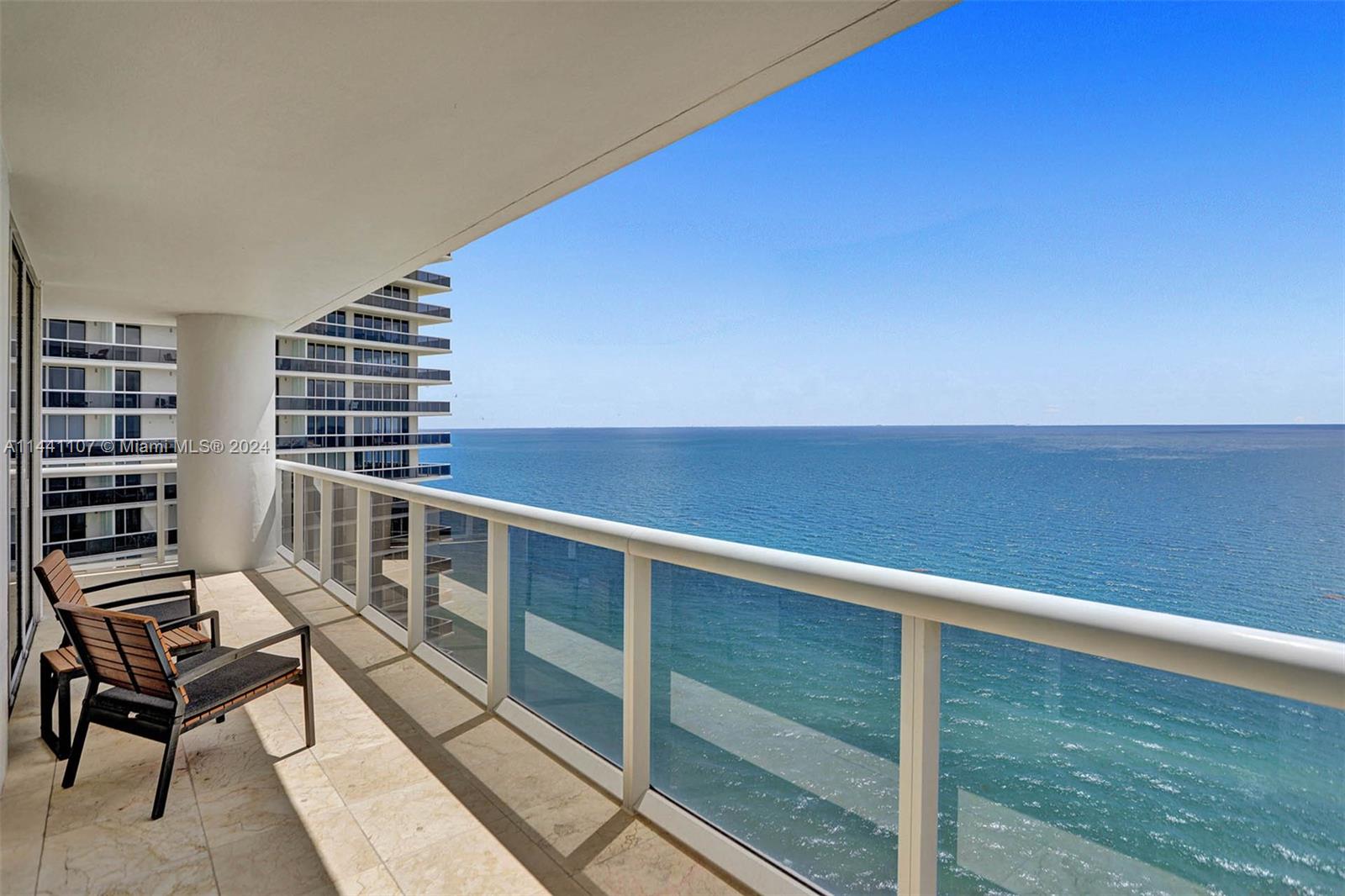 Hallandale Beach, Florida, 33009, United States, 3 Bedrooms Bedrooms, ,4 BathroomsBathrooms,Residential,For Sale,2001836