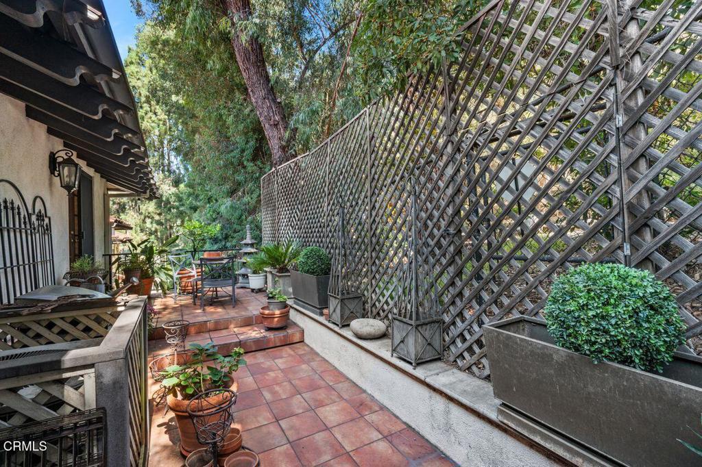 Pasadena, California, 91105, United States, 3 Bedrooms Bedrooms, ,2 BathroomsBathrooms,Residential,For Sale,1941777