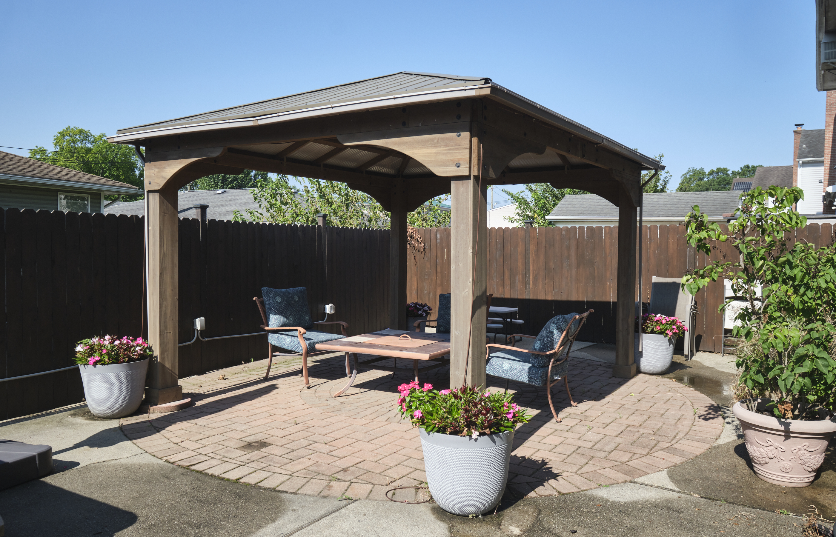 Floral Park, New York, 11001, United States, 5 Bedrooms Bedrooms, ,4 BathroomsBathrooms,Residential,For Sale,1980270