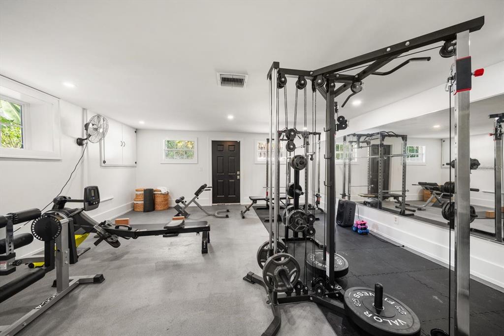 St Petersburg, Florida, 33707, United States, 5 Bedrooms Bedrooms, ,9 BathroomsBathrooms,Residential,For Sale,2000985